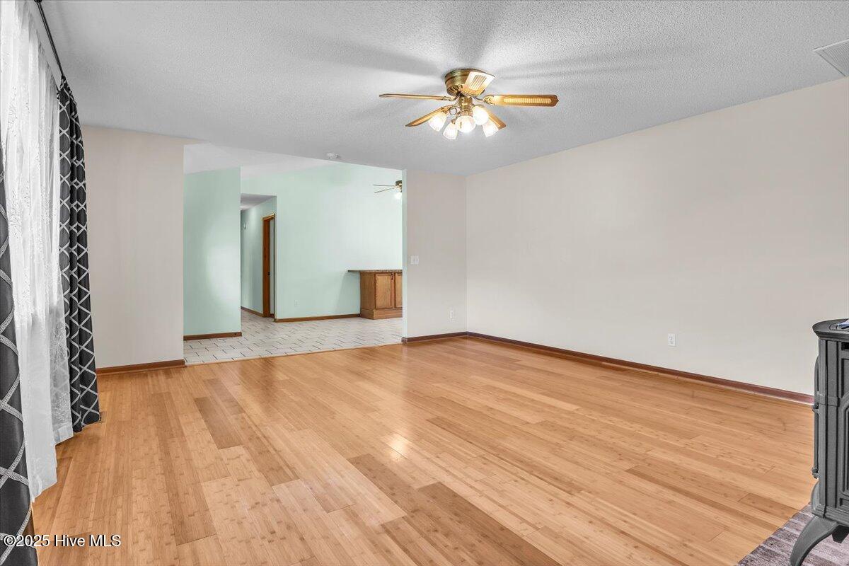 100568309 | Photo 31