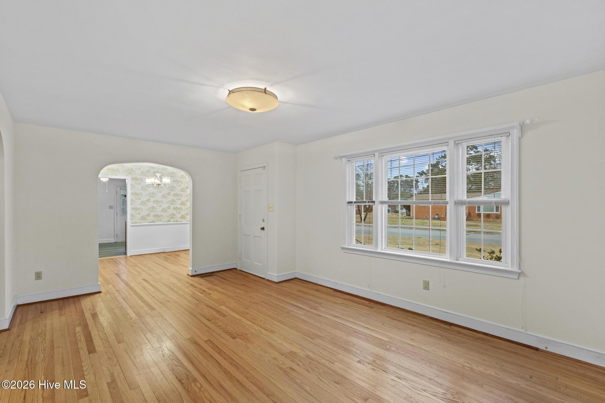 100551088 | Photo 11