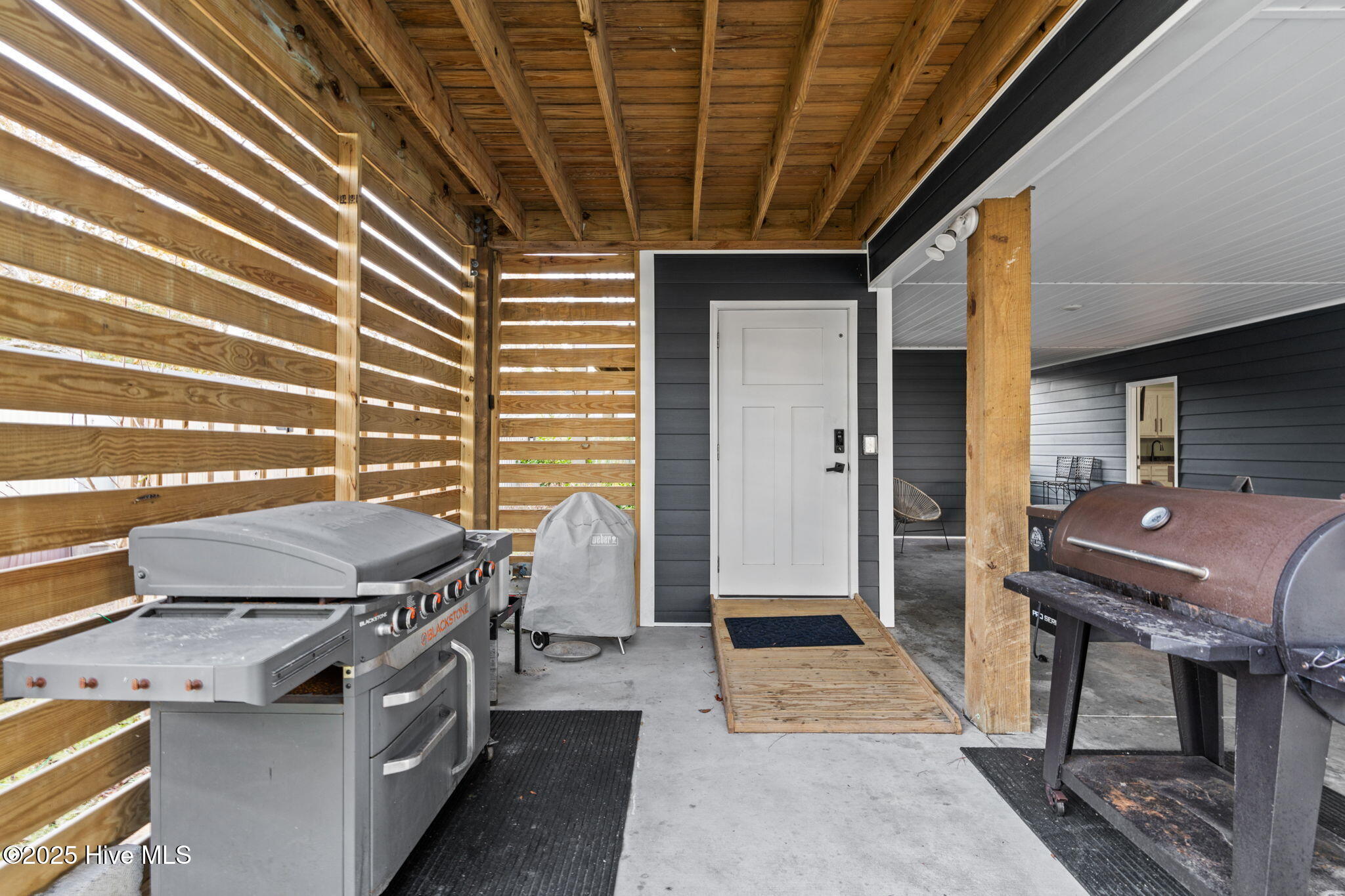 100564542 | Photo 54