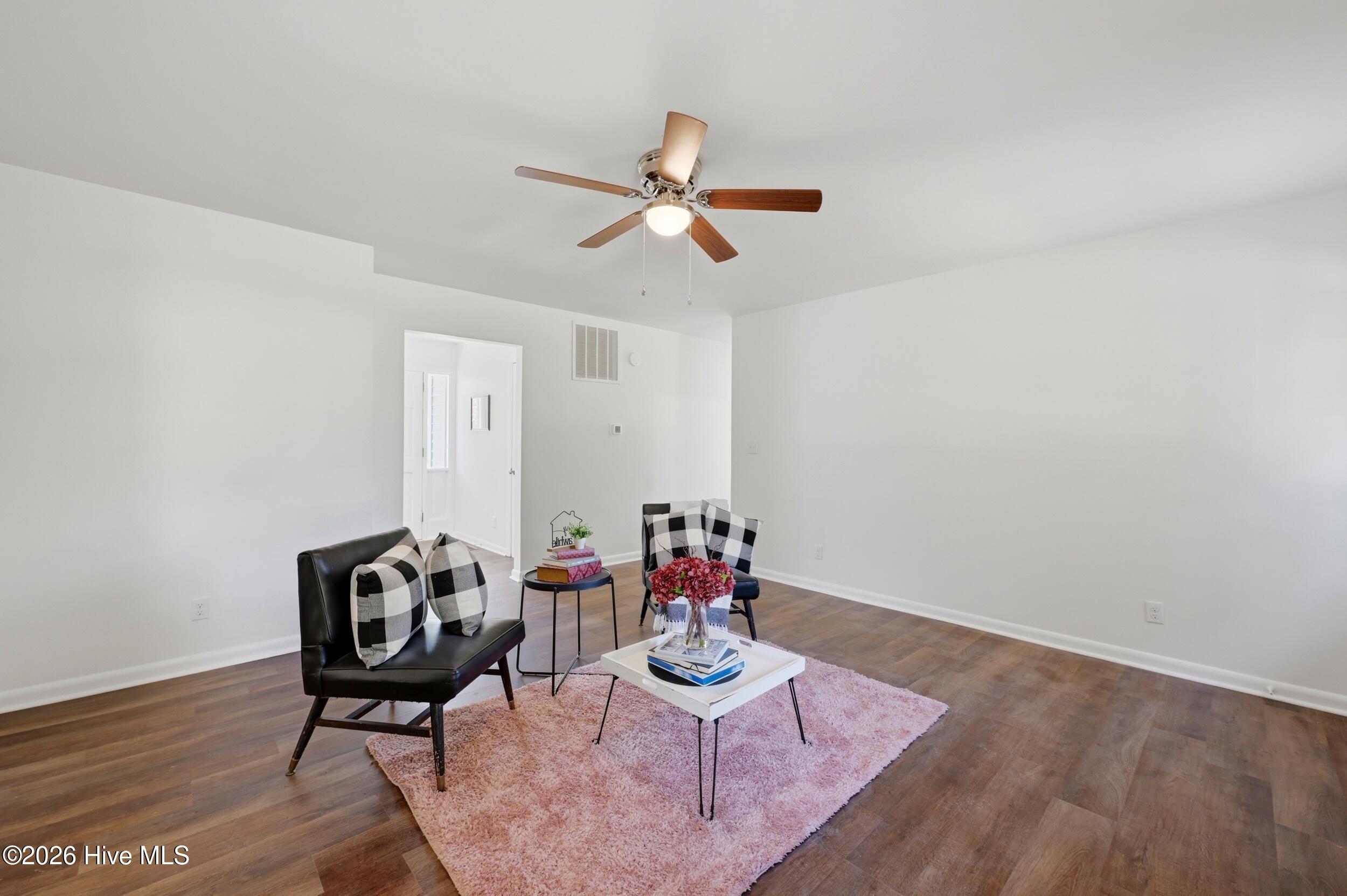 100555632 | Photo 13