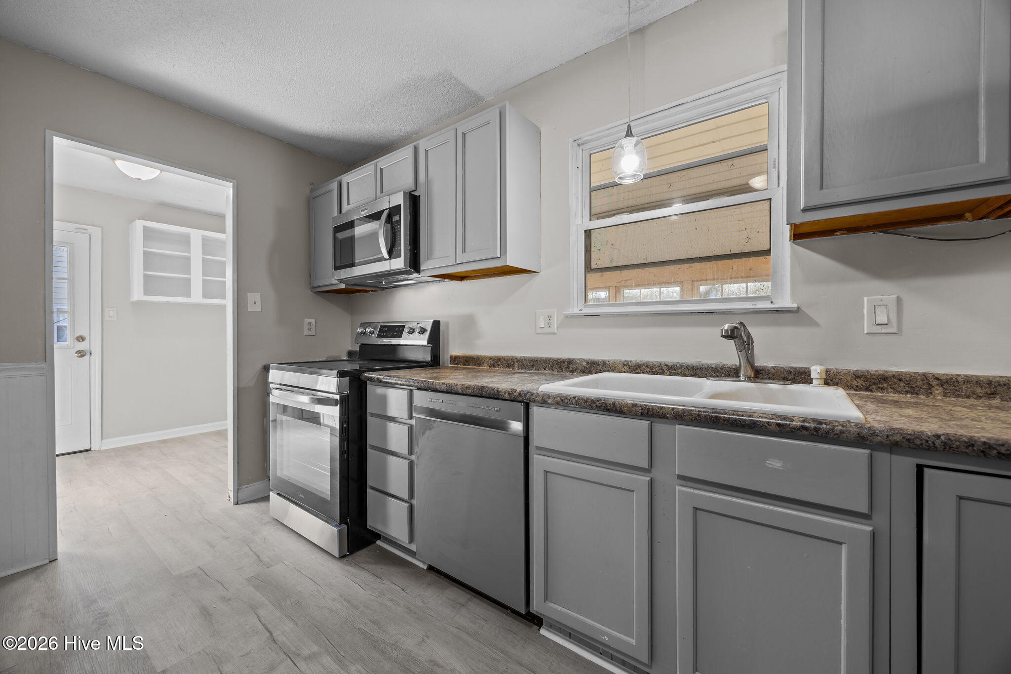 100549992 | Photo 11