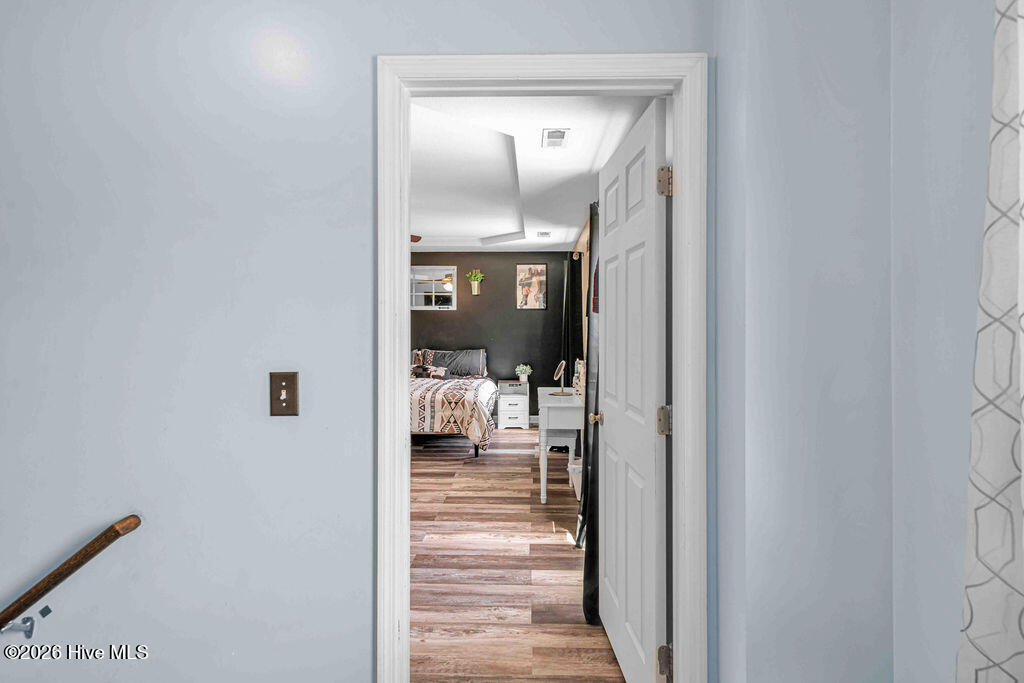 100567733 | Photo 18