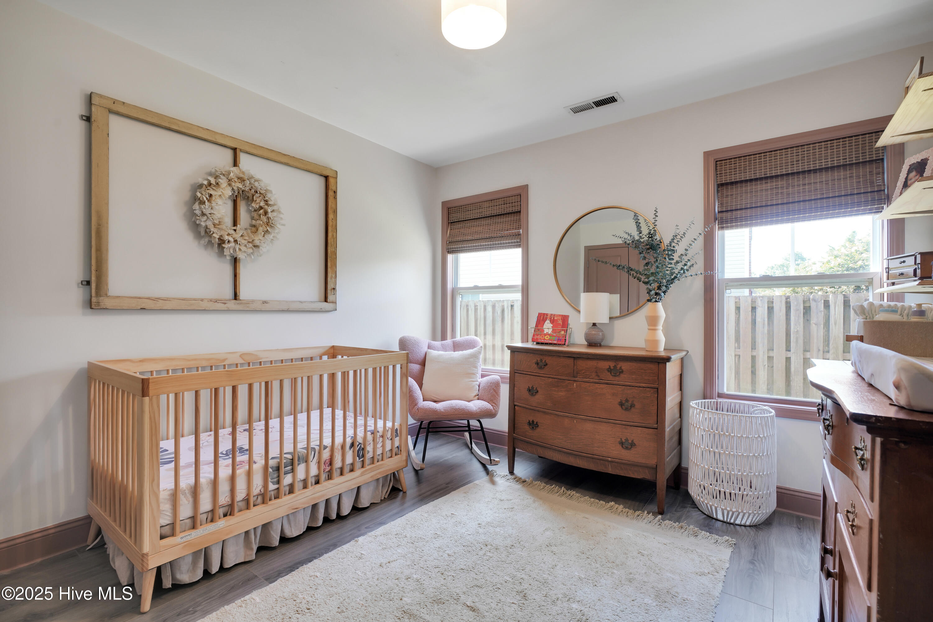 100525985 | Photo 21