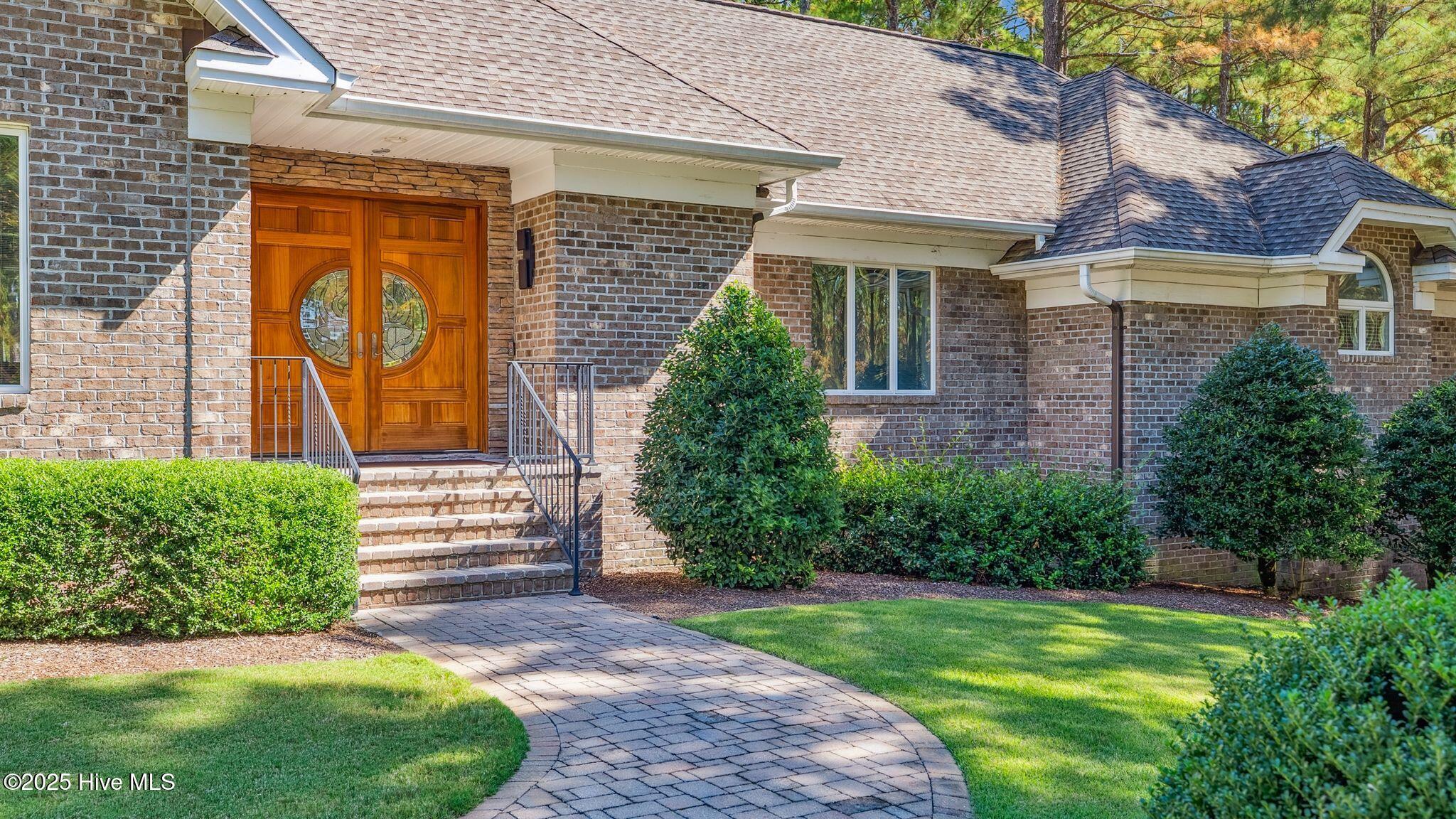 Homes for sale in Pinehurst, NC | 11 Mcmichael Dr, Pinehurst, NC 28374 | MLS# 100534848