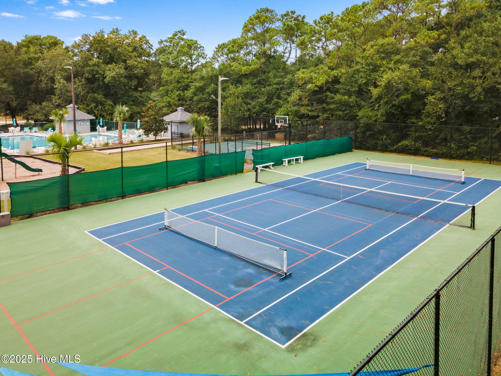 100497735 | Photo 32