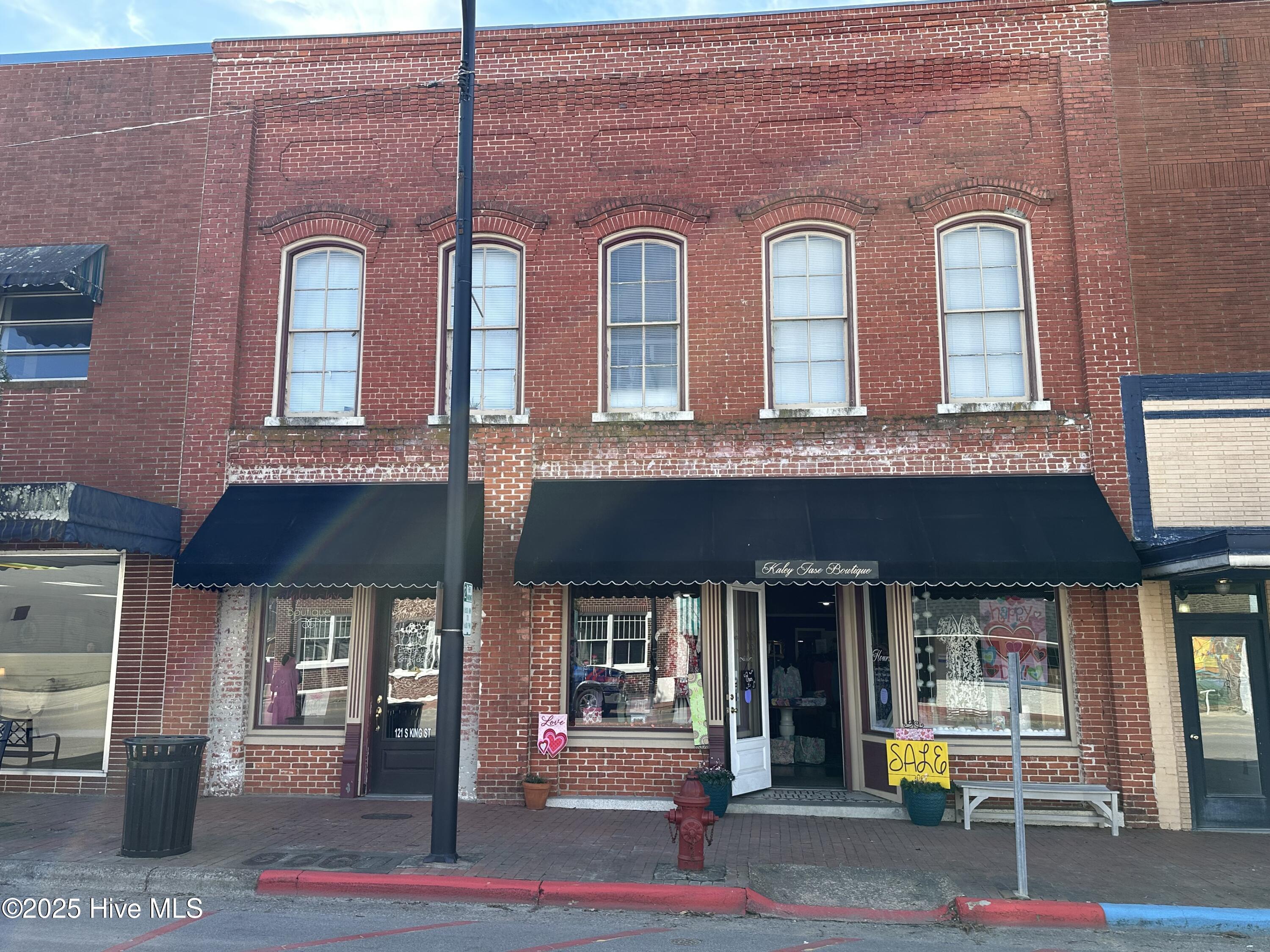 Investor opportunity in Windsor, NC with this commercial building in the heart of town.   Currently w retail space on the first floor and three residential apartments upstairs.
