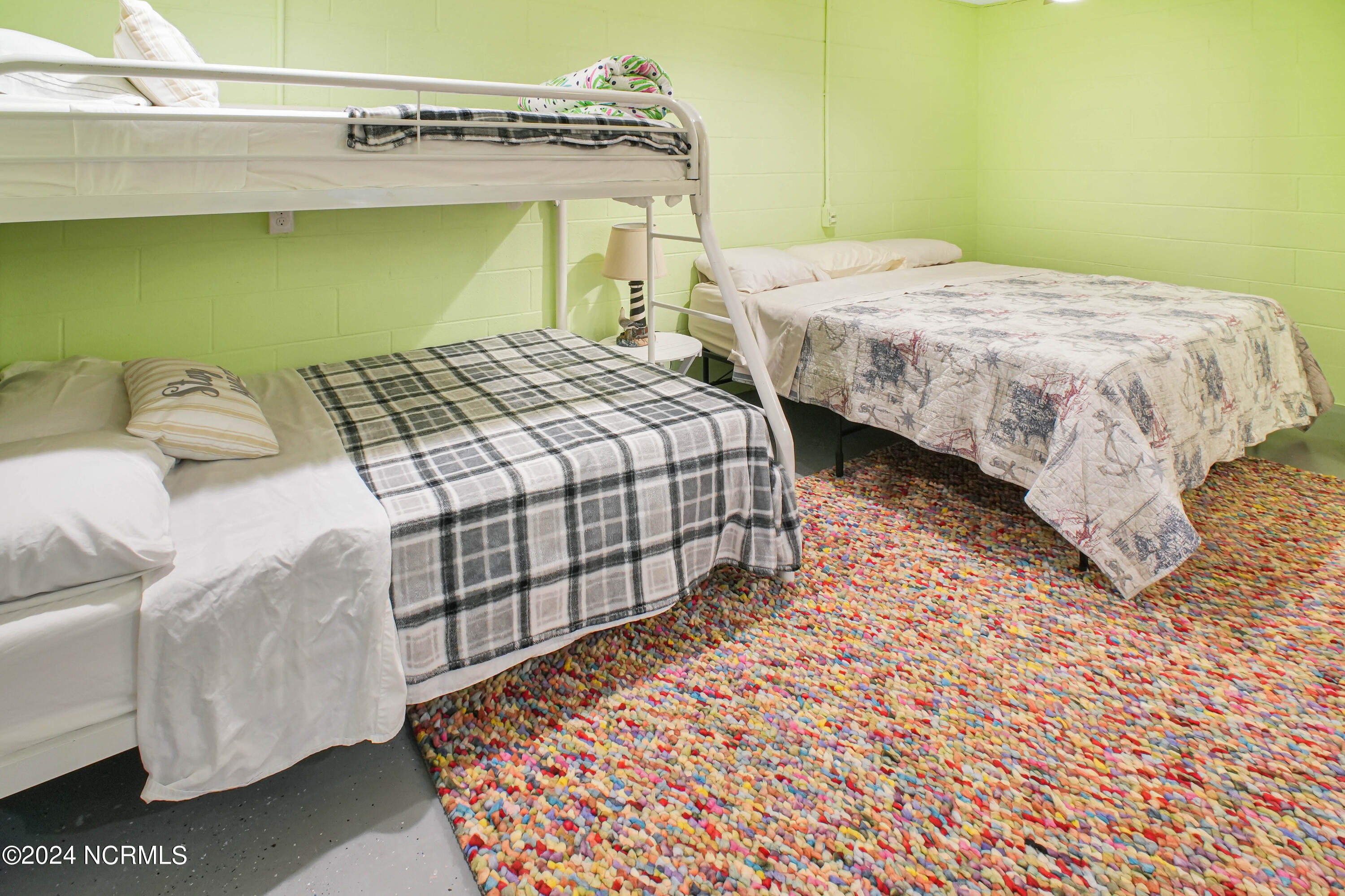 100465248 | Photo 34