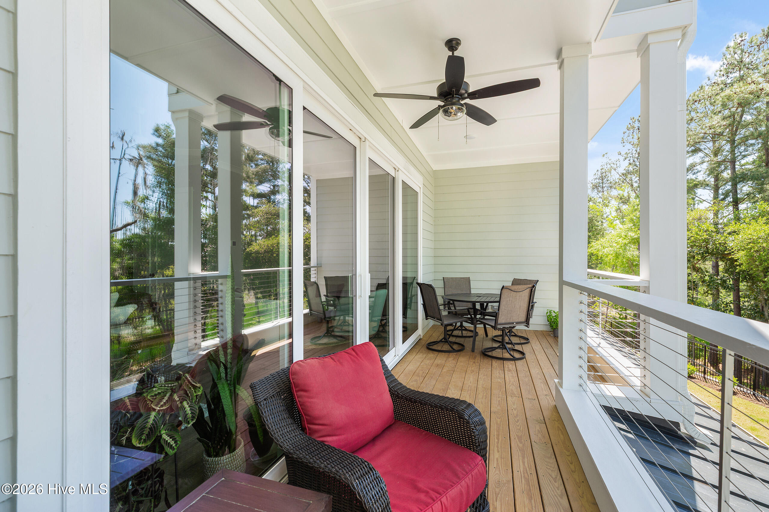 100563450 | Photo 17