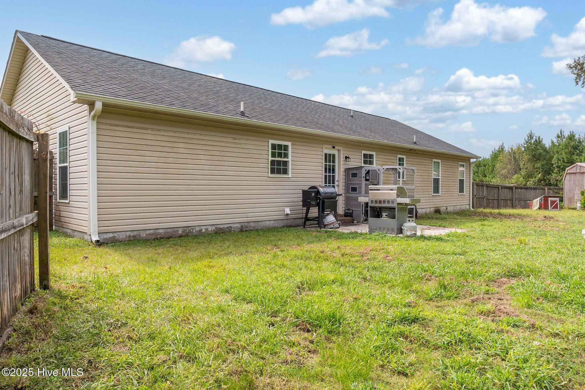 117 Quail Hollow Drive, Jacksonville, NC 28540 – photo 24: 117 Quail Hollow-31