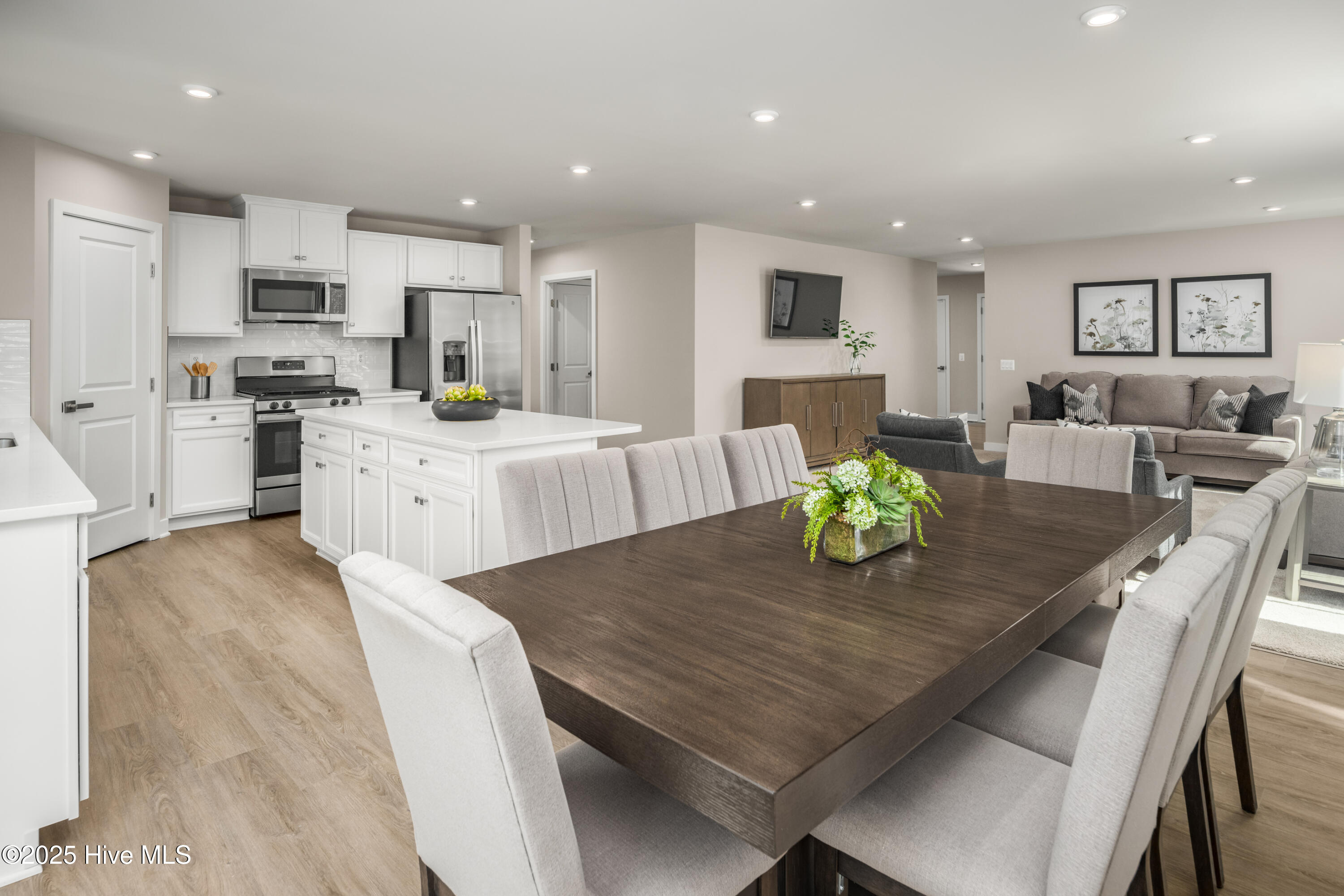 100562486 | Photo 10