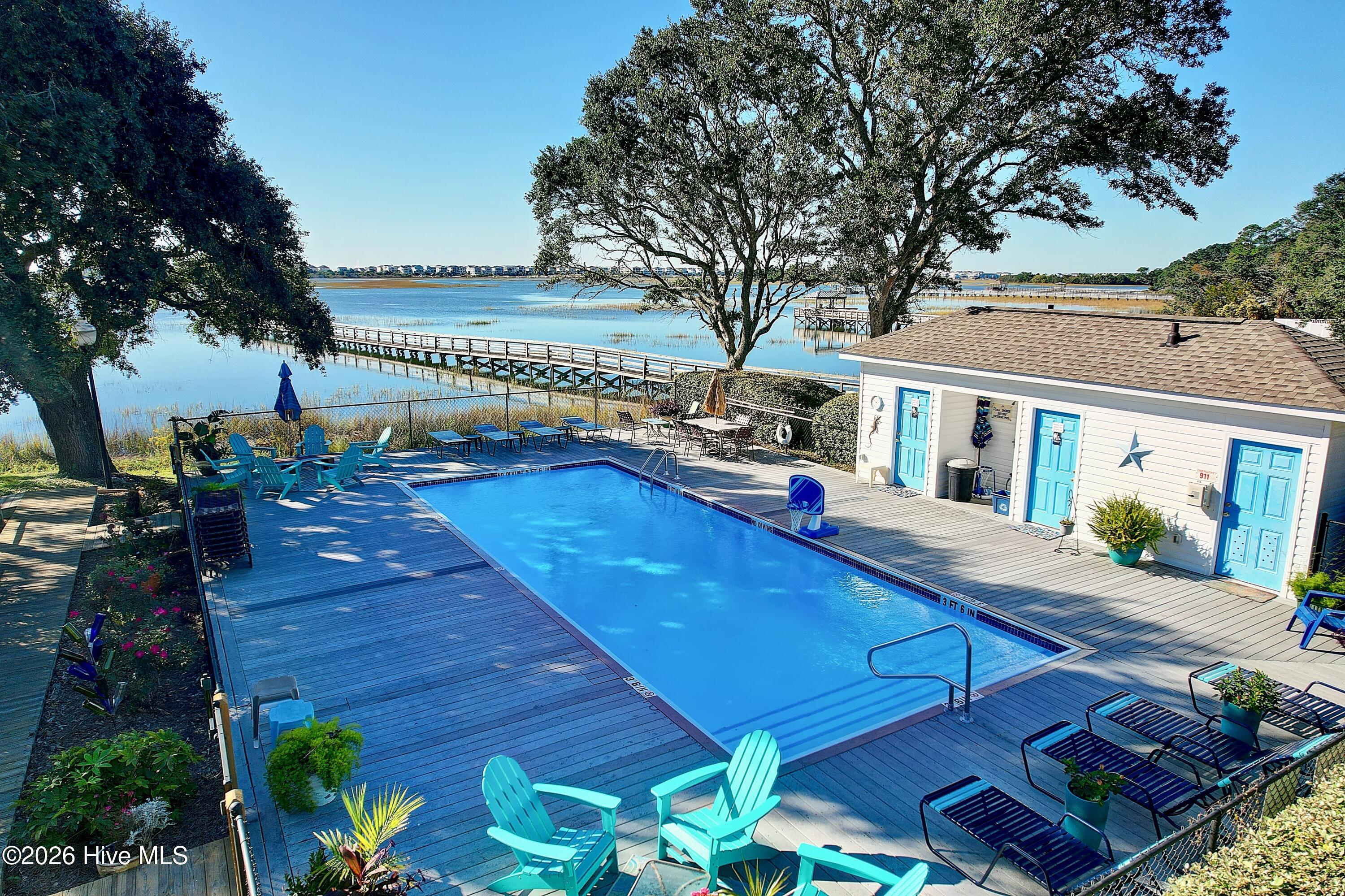 100558702 | Photo 70