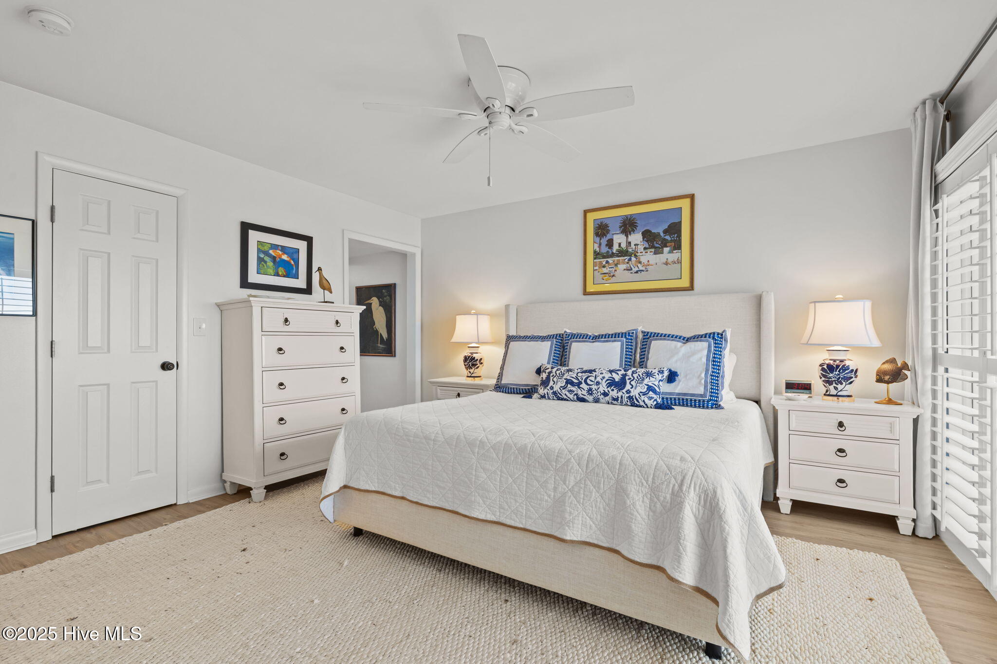 100543280 | Photo 23