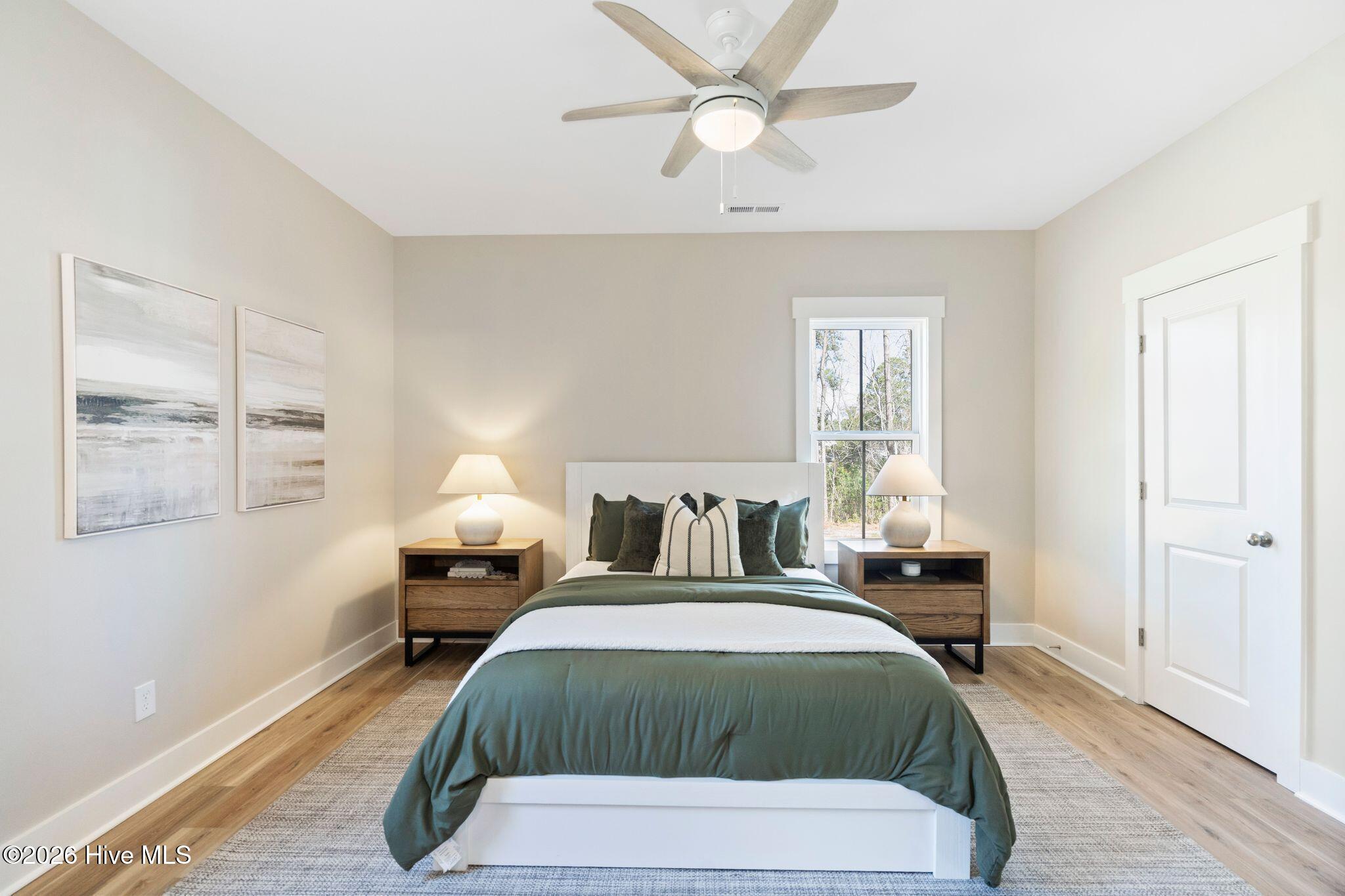 100558463 | Photo 34