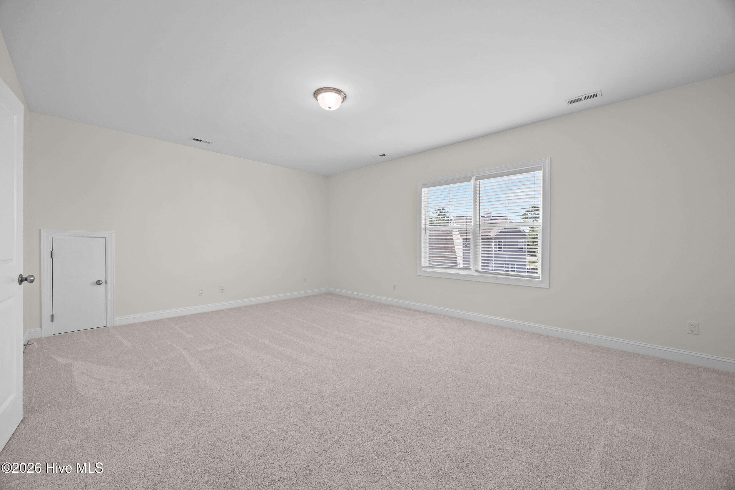 100568241 | Photo 42