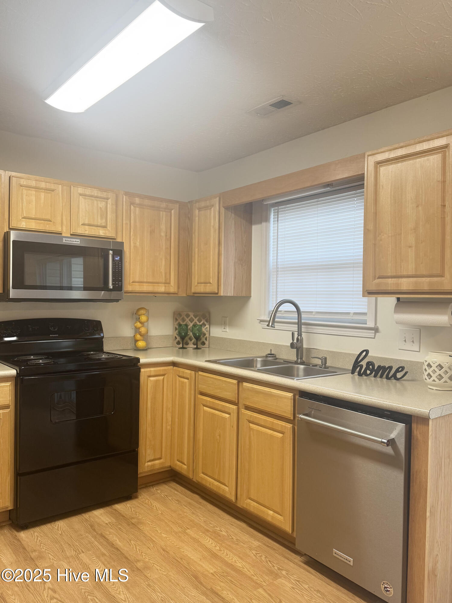 100544044 | Photo 12