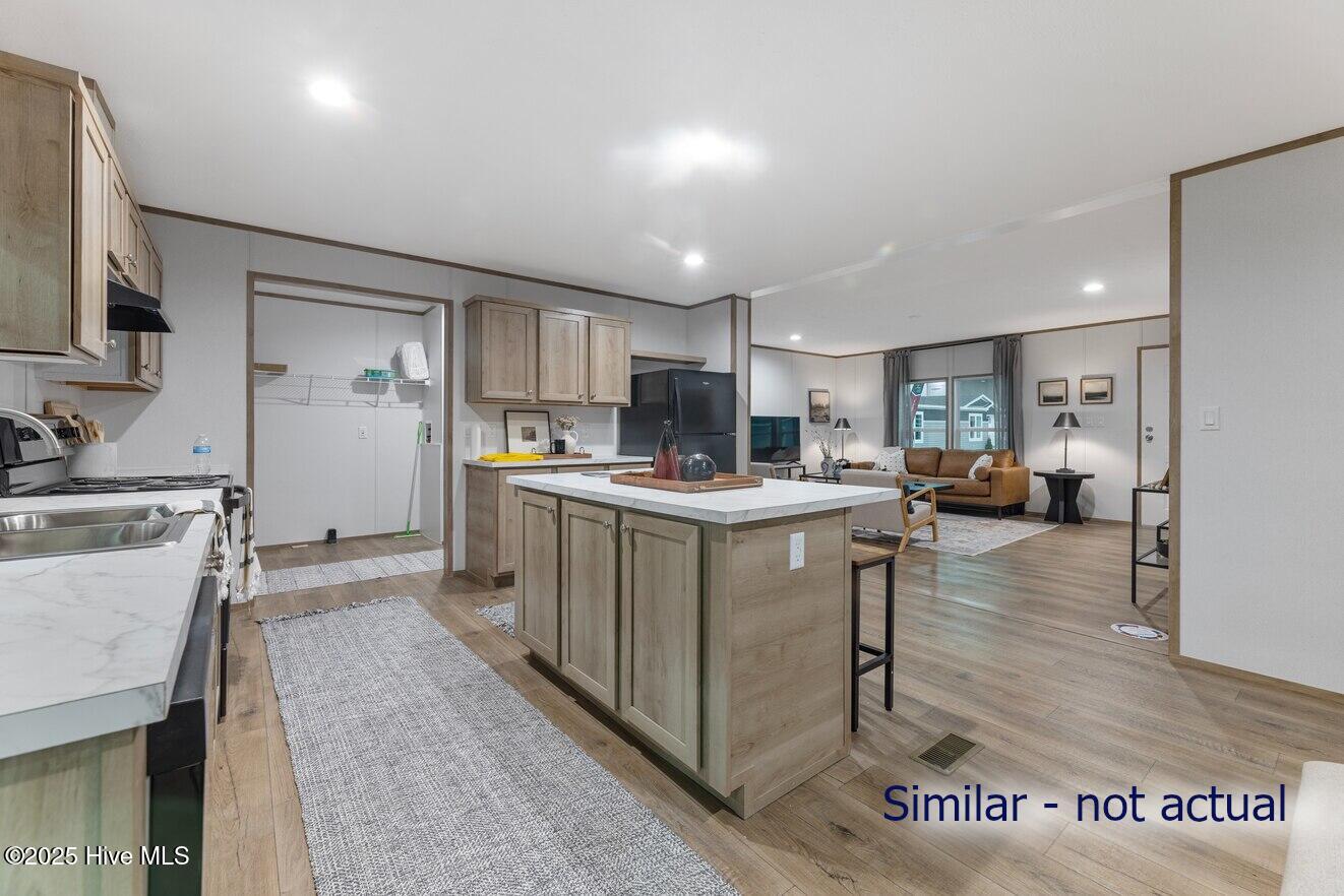 100547231 | Photo 24