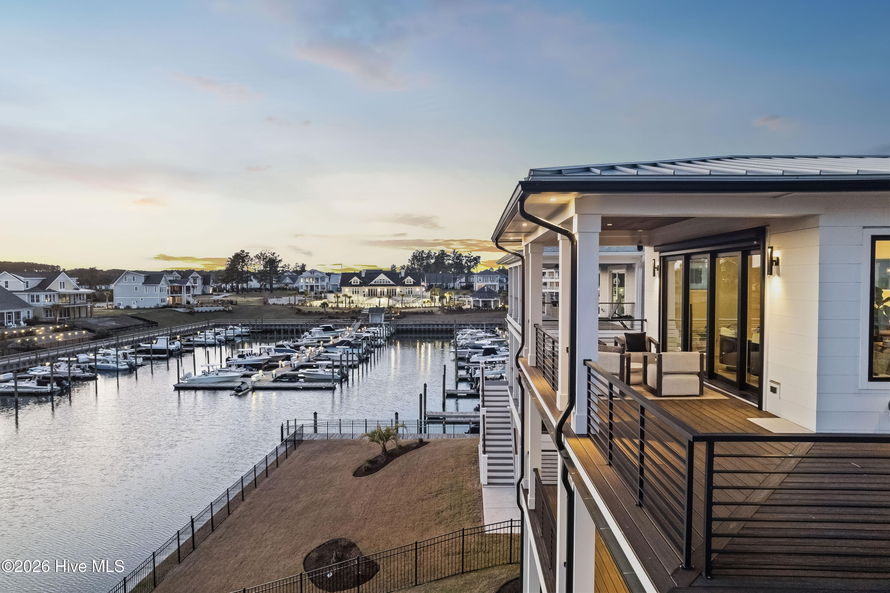 100567165 | Photo 31