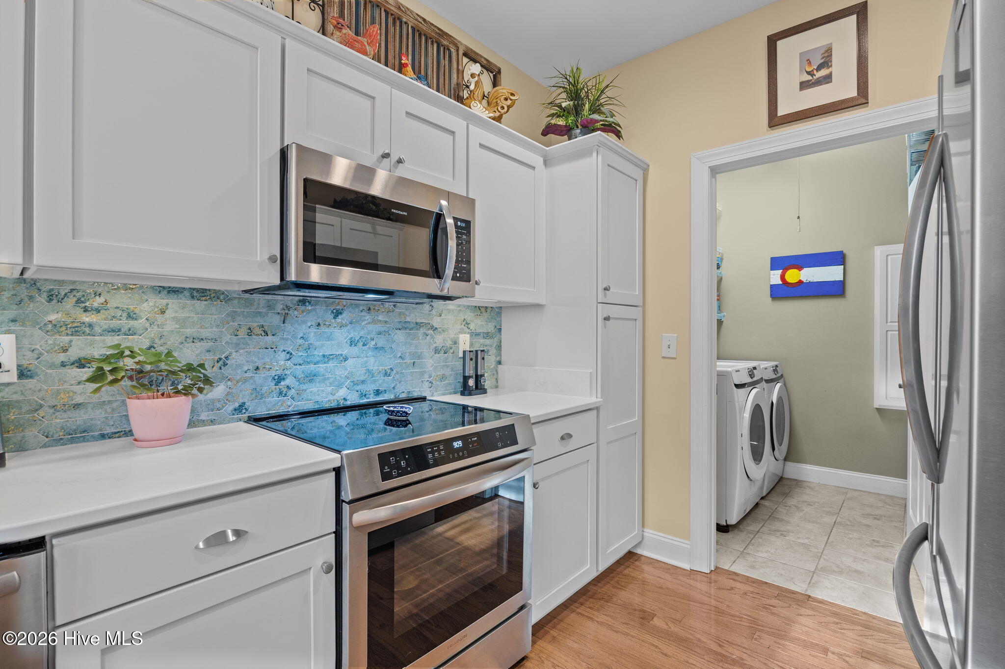 100560017 | Photo 15