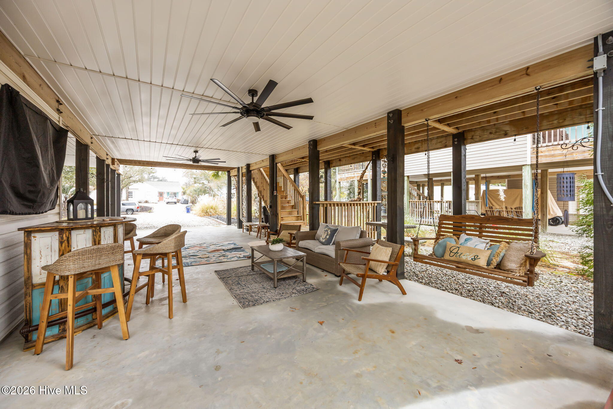 100553265 | Photo 35