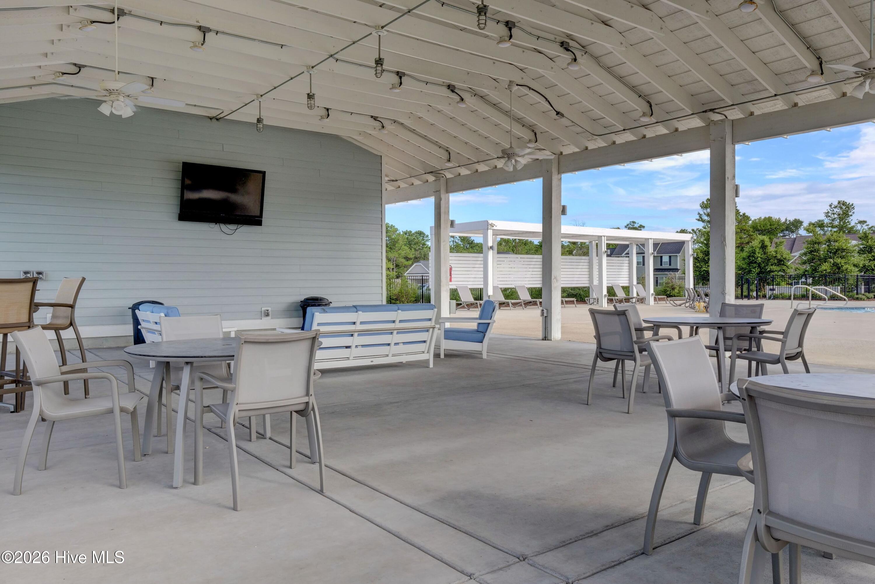 100557019 | Photo 56