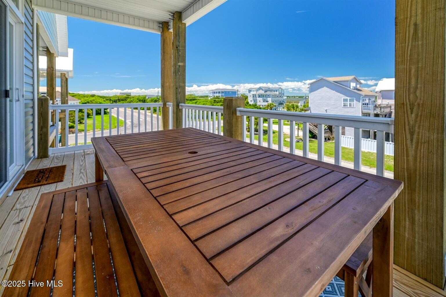 100521867 | Photo 15