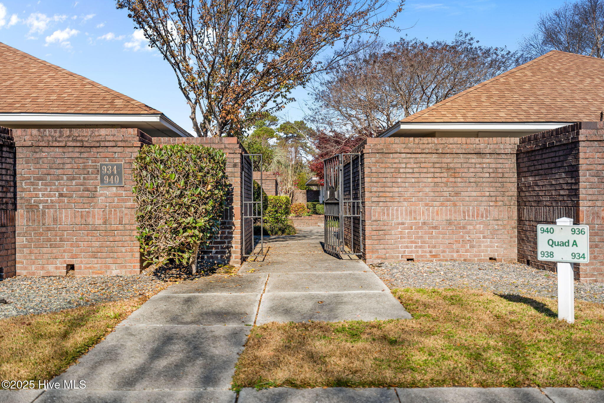 100544988 | Photo 42