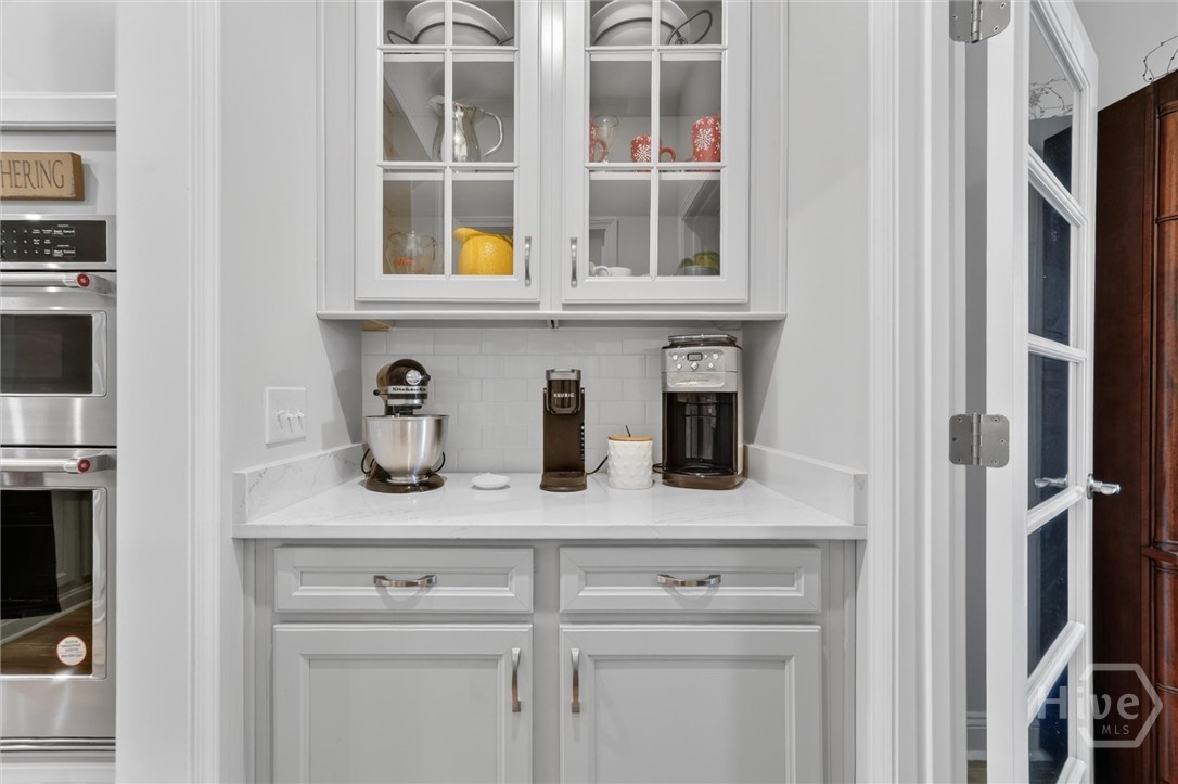 Butler's Pantry Area with Walk in Pantry