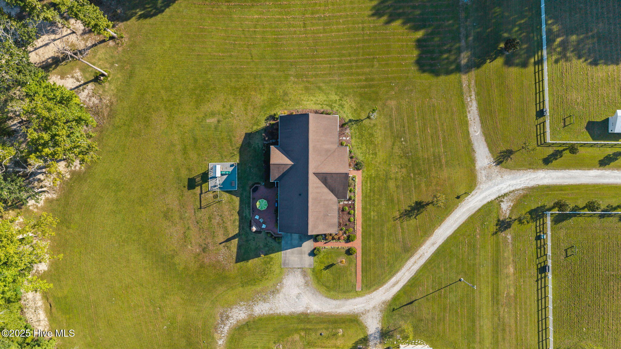 Homes for sale in Pollocksville, NC | 7137 Hwy 17, Pollocksville, NC 28573 | MLS# 100533144