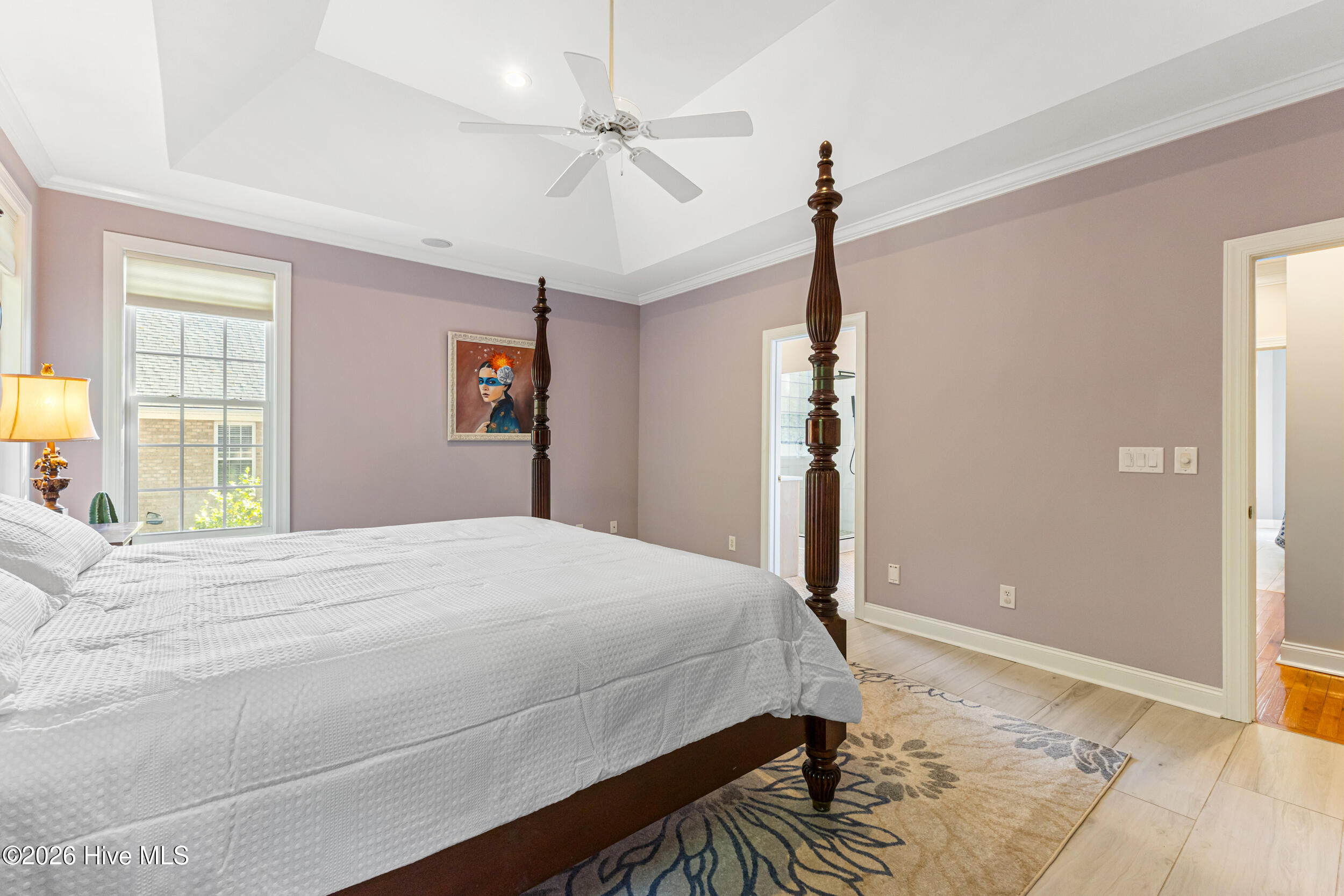 100568239 | Photo 12