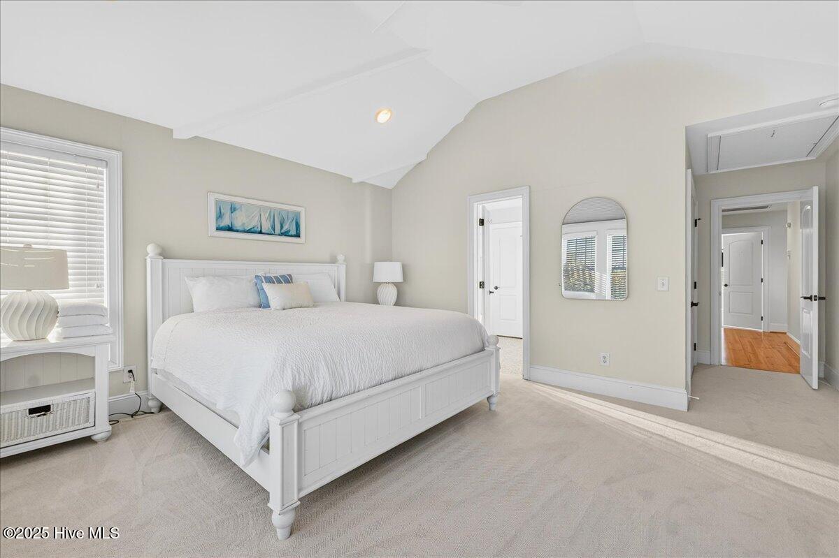 100540926 | Photo 38