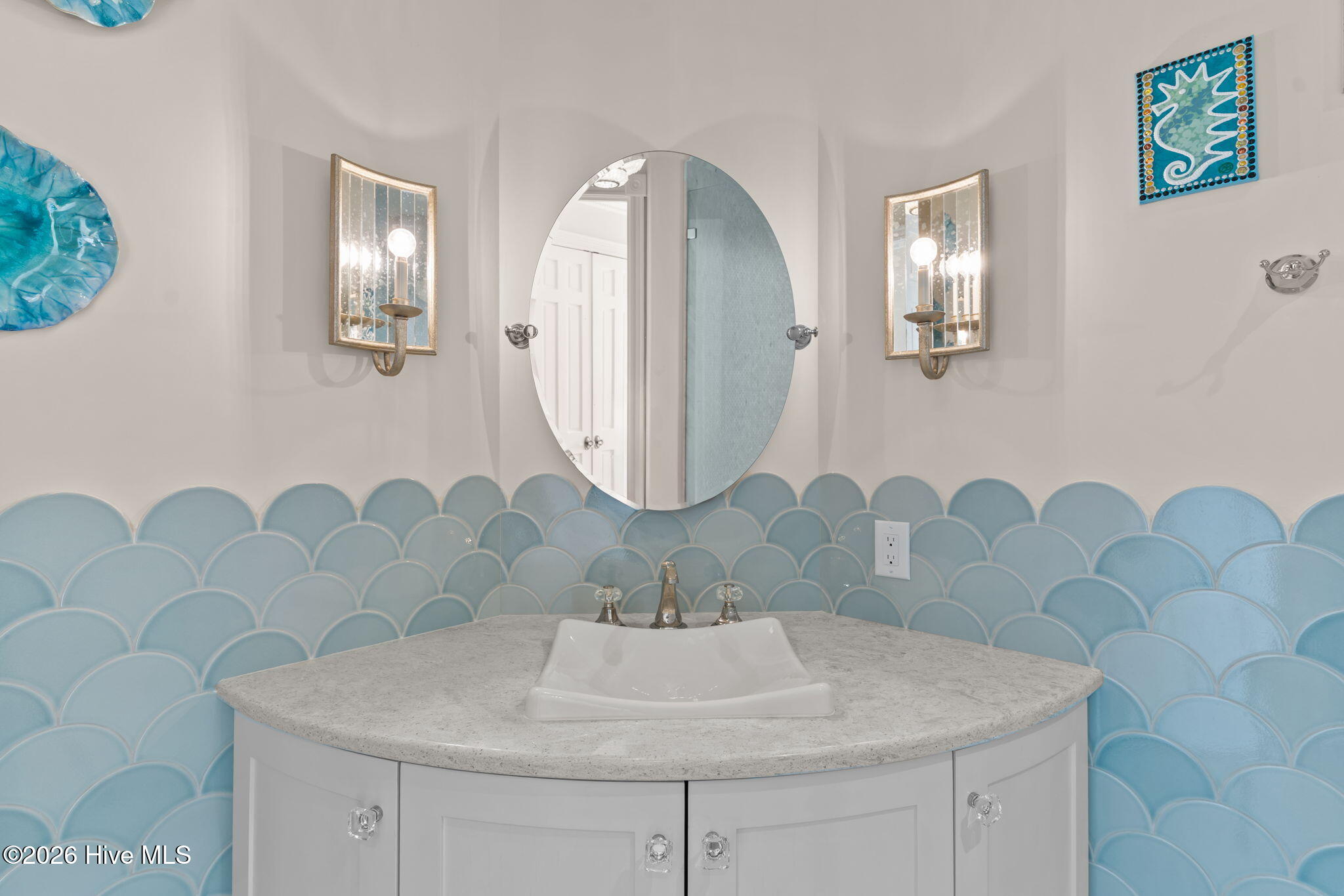 100552689 | Photo 76