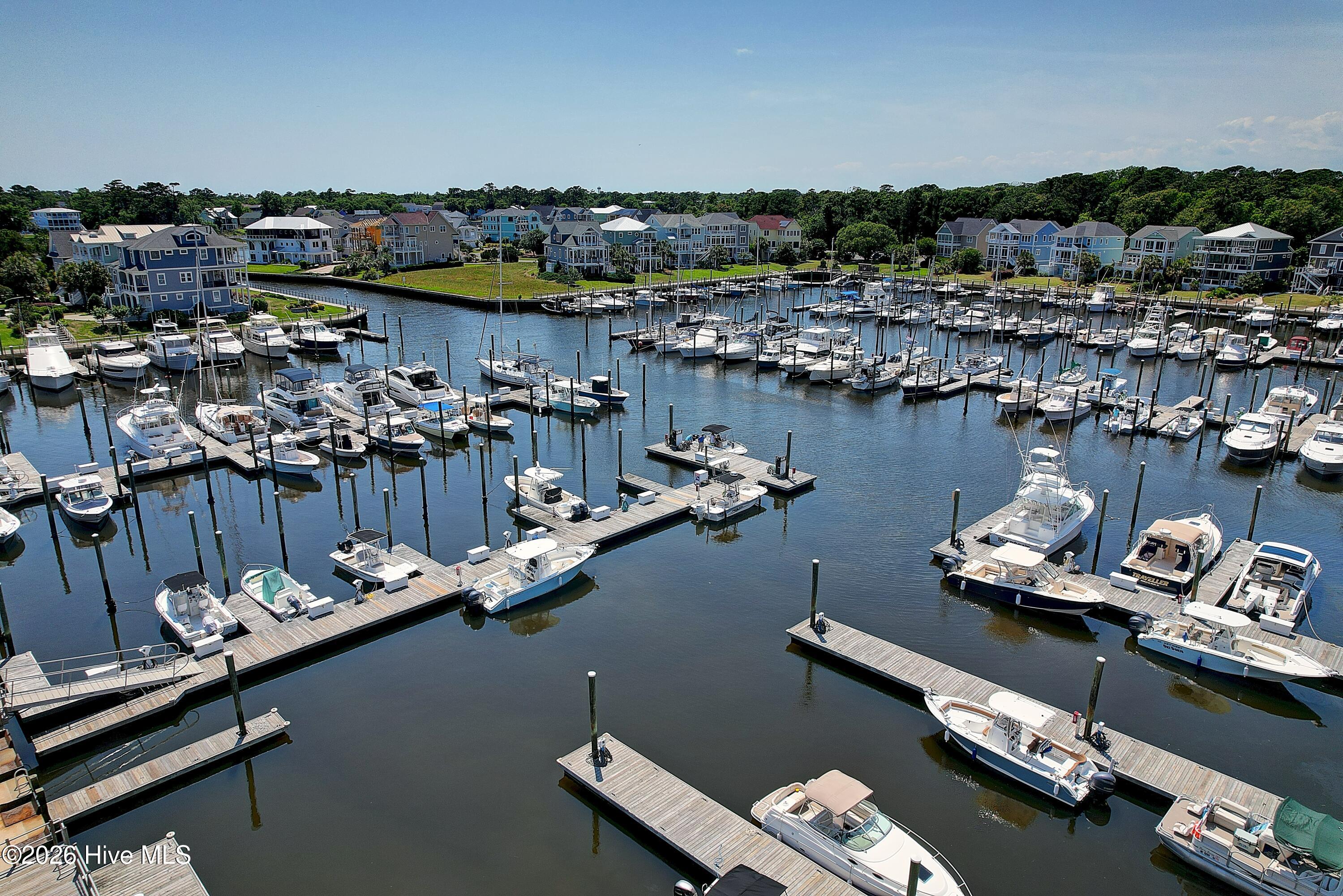 100566175 | Photo 32