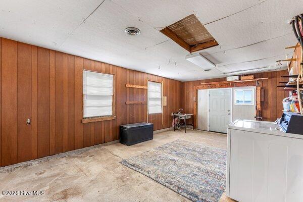 100565102 | Photo 38