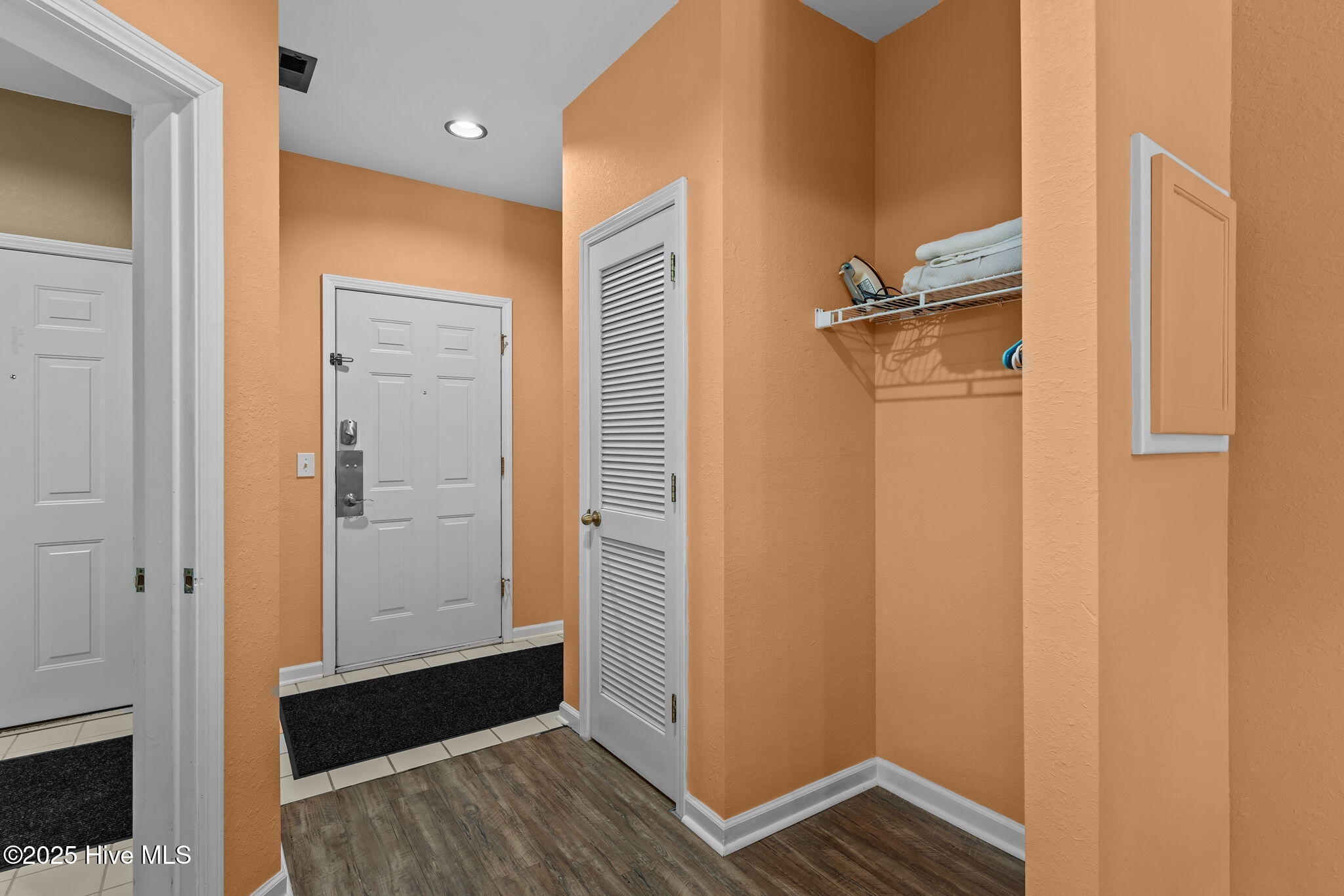 100528935 | Photo 32