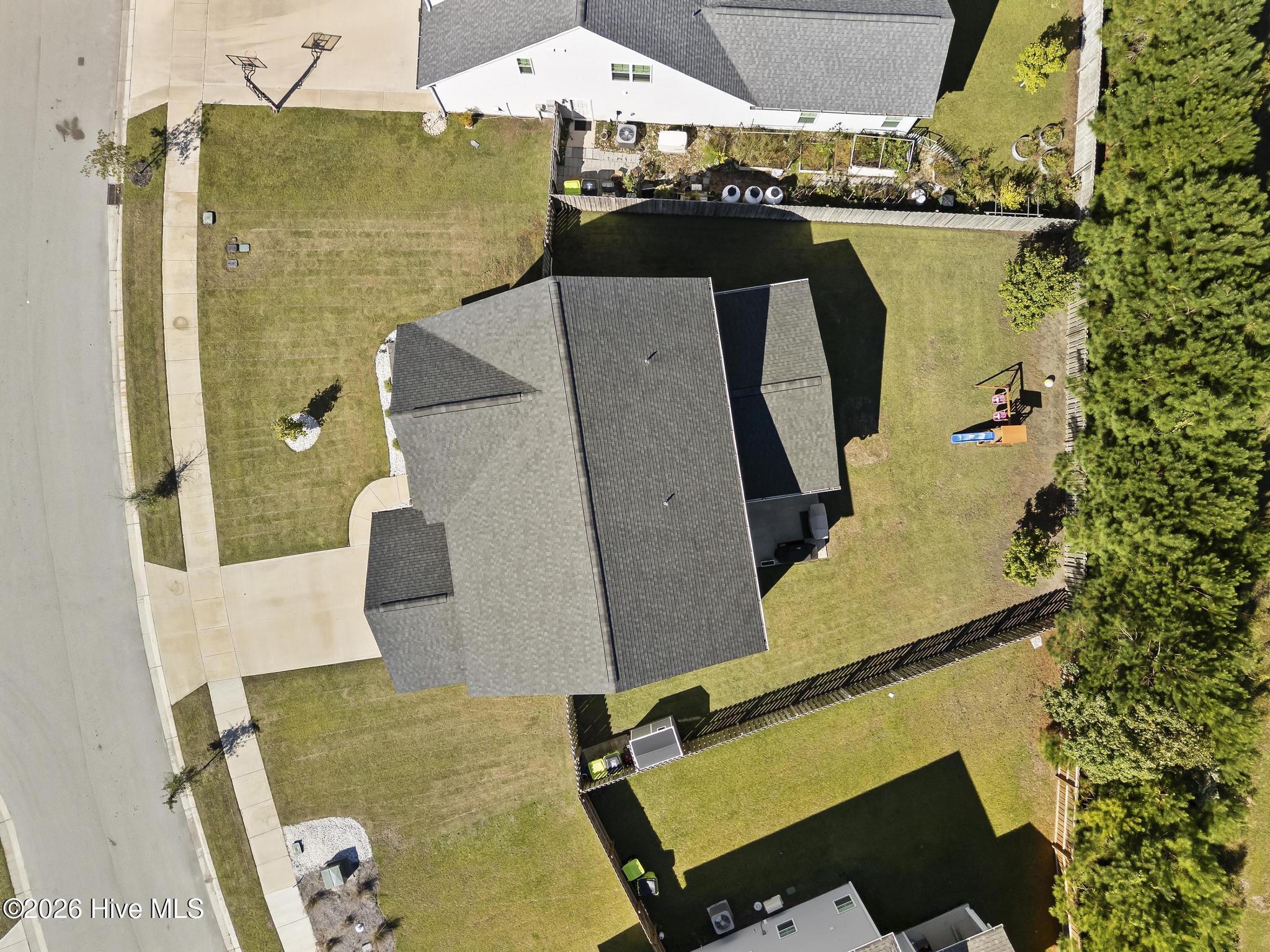 100549977 | Photo 47