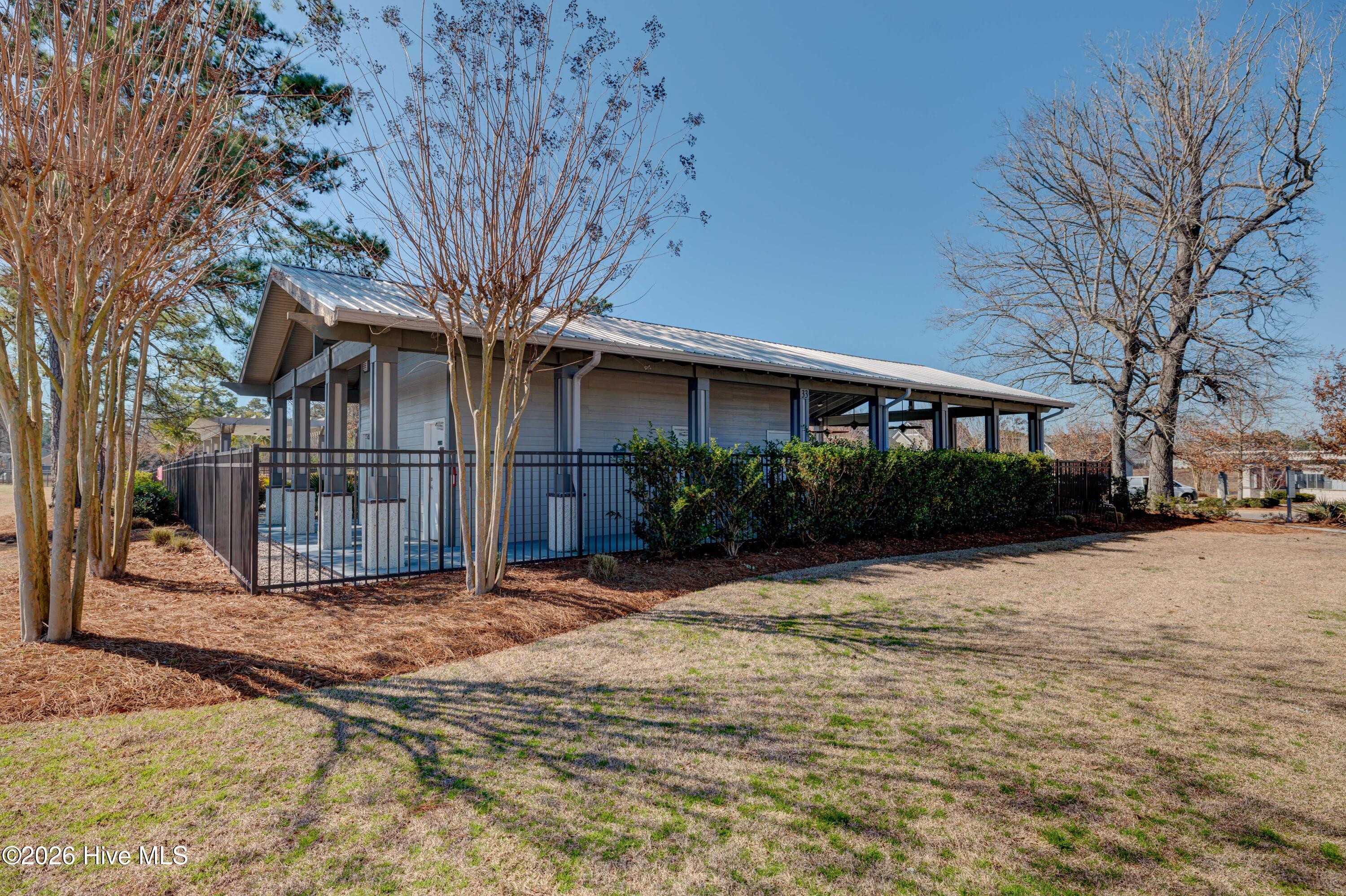 100553083 | Photo 49