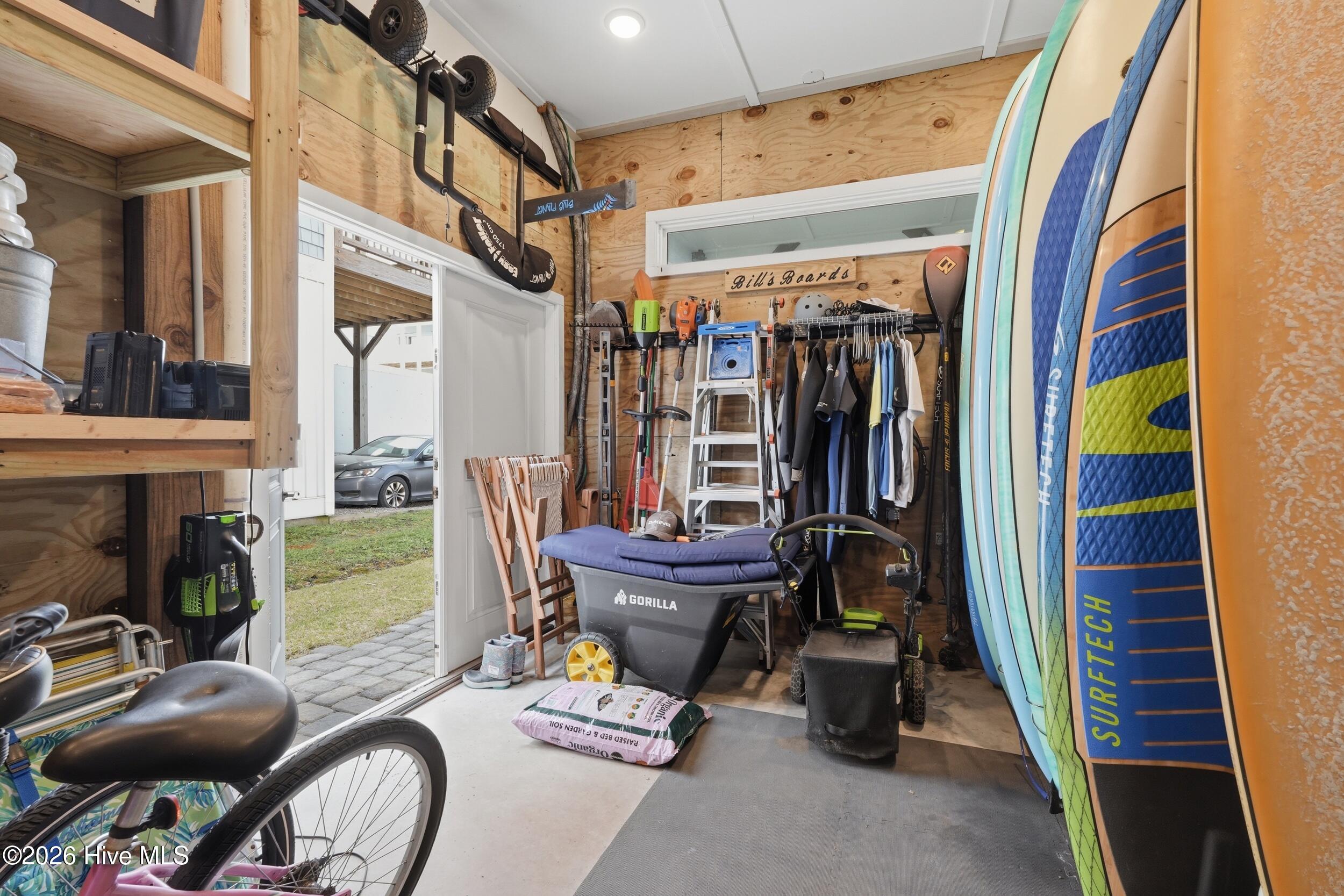 100562493 | Photo 52