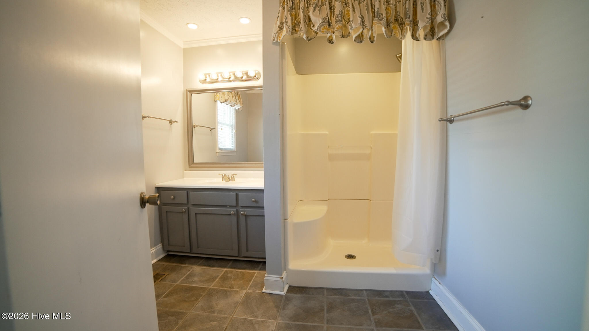 100554876 | Photo 31