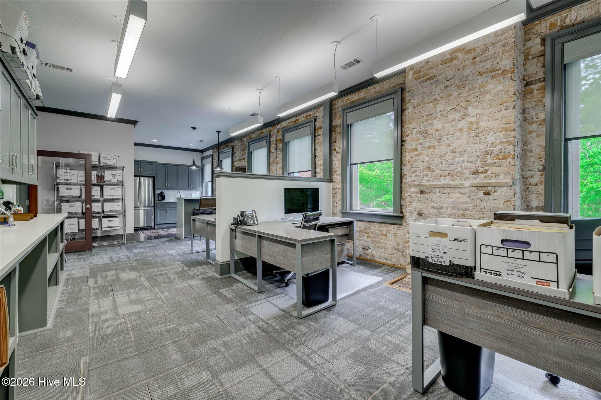 302 Park kitchen & work room