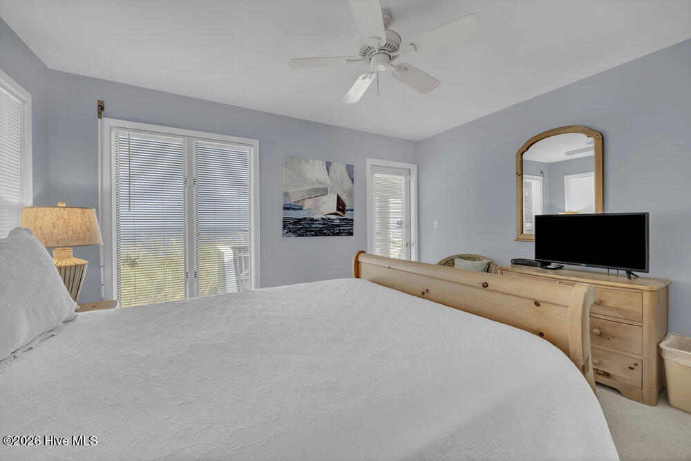 100566838 | Photo 12