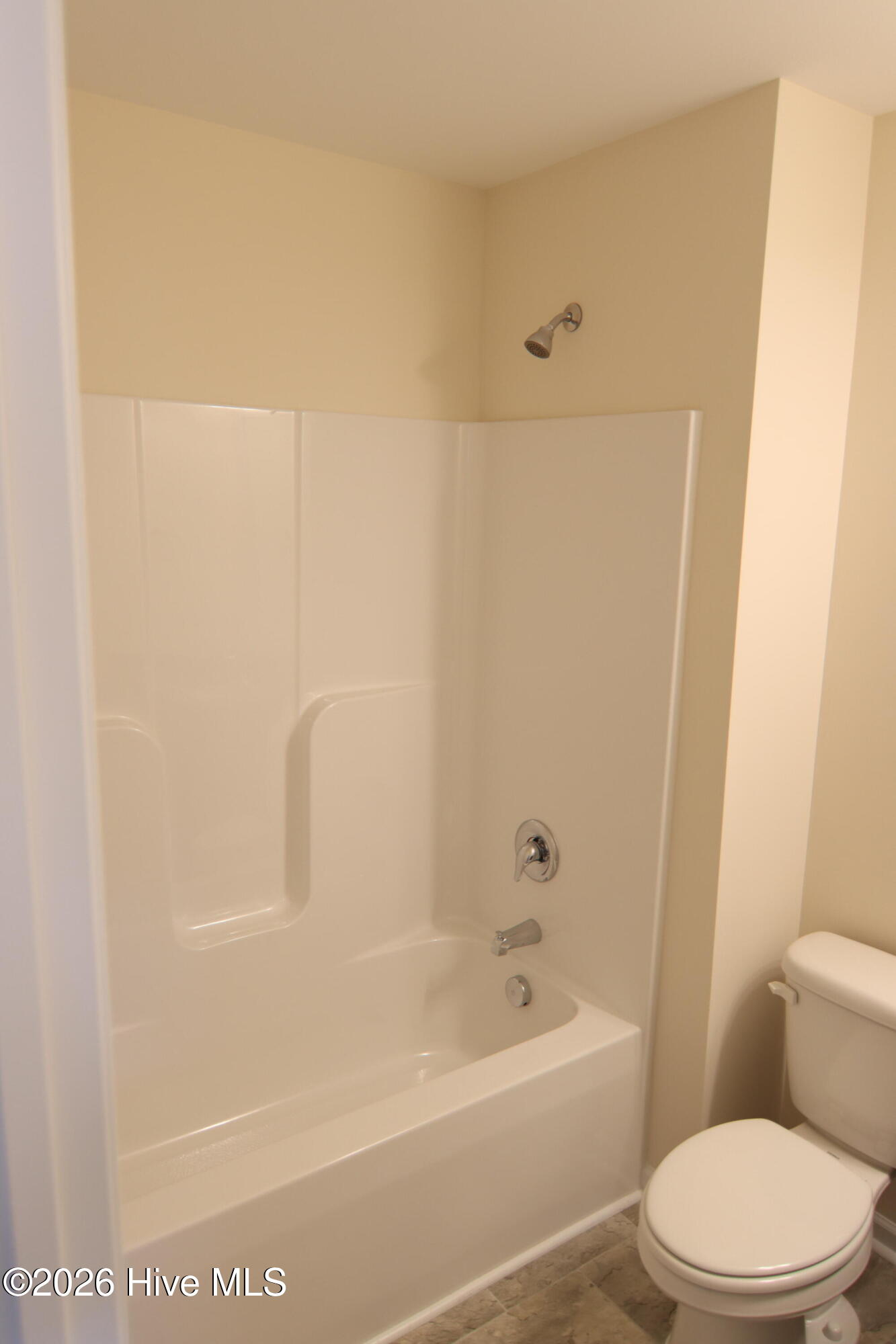 100565825 | Photo 33