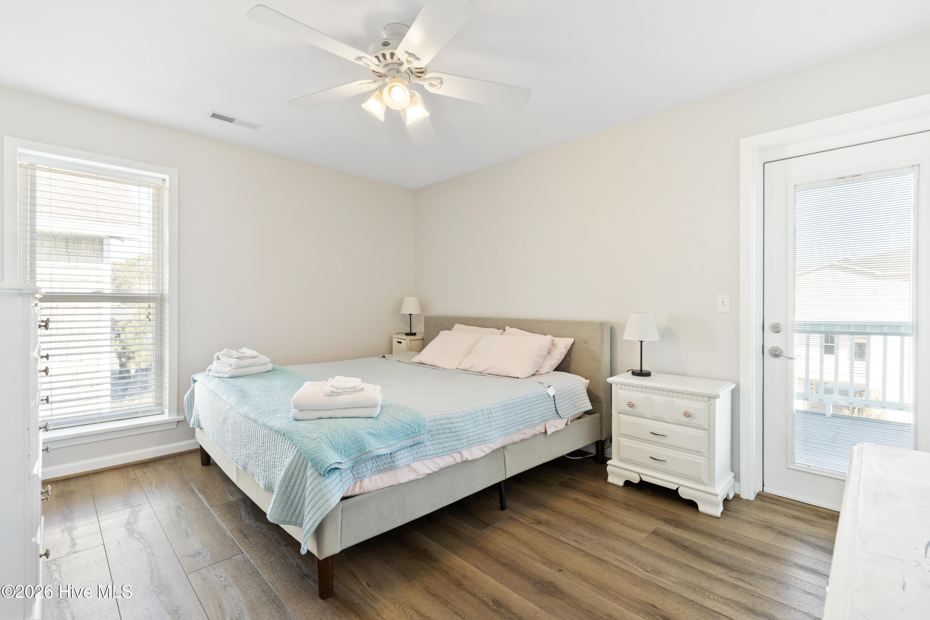 100549941 | Photo 22