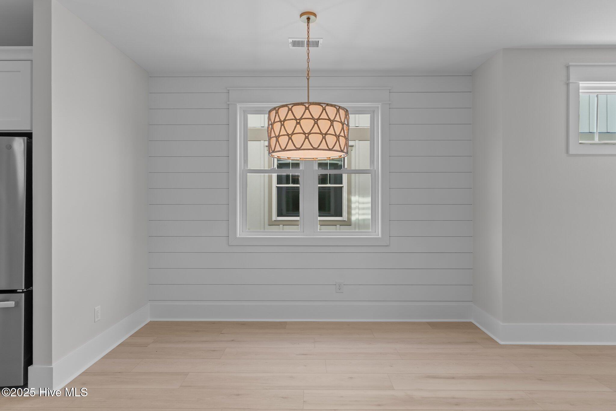 100515159 | Photo 16