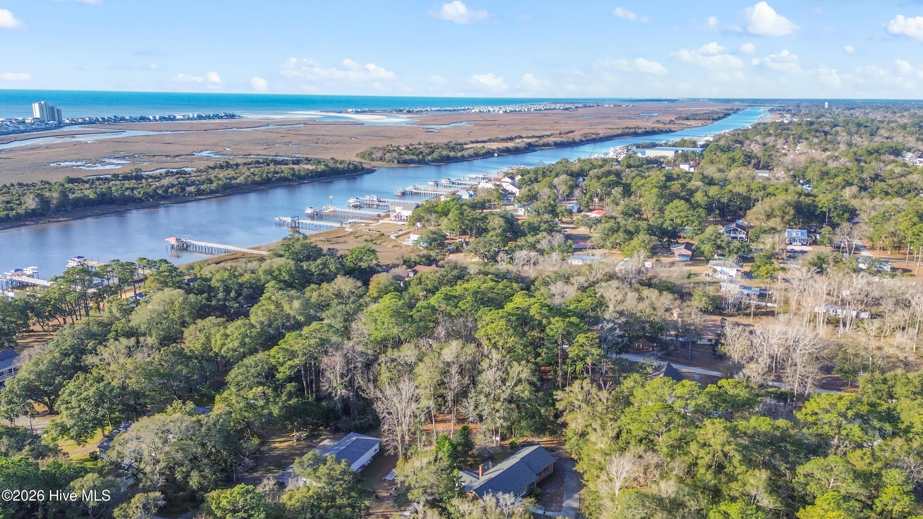 100549008 | Photo 44