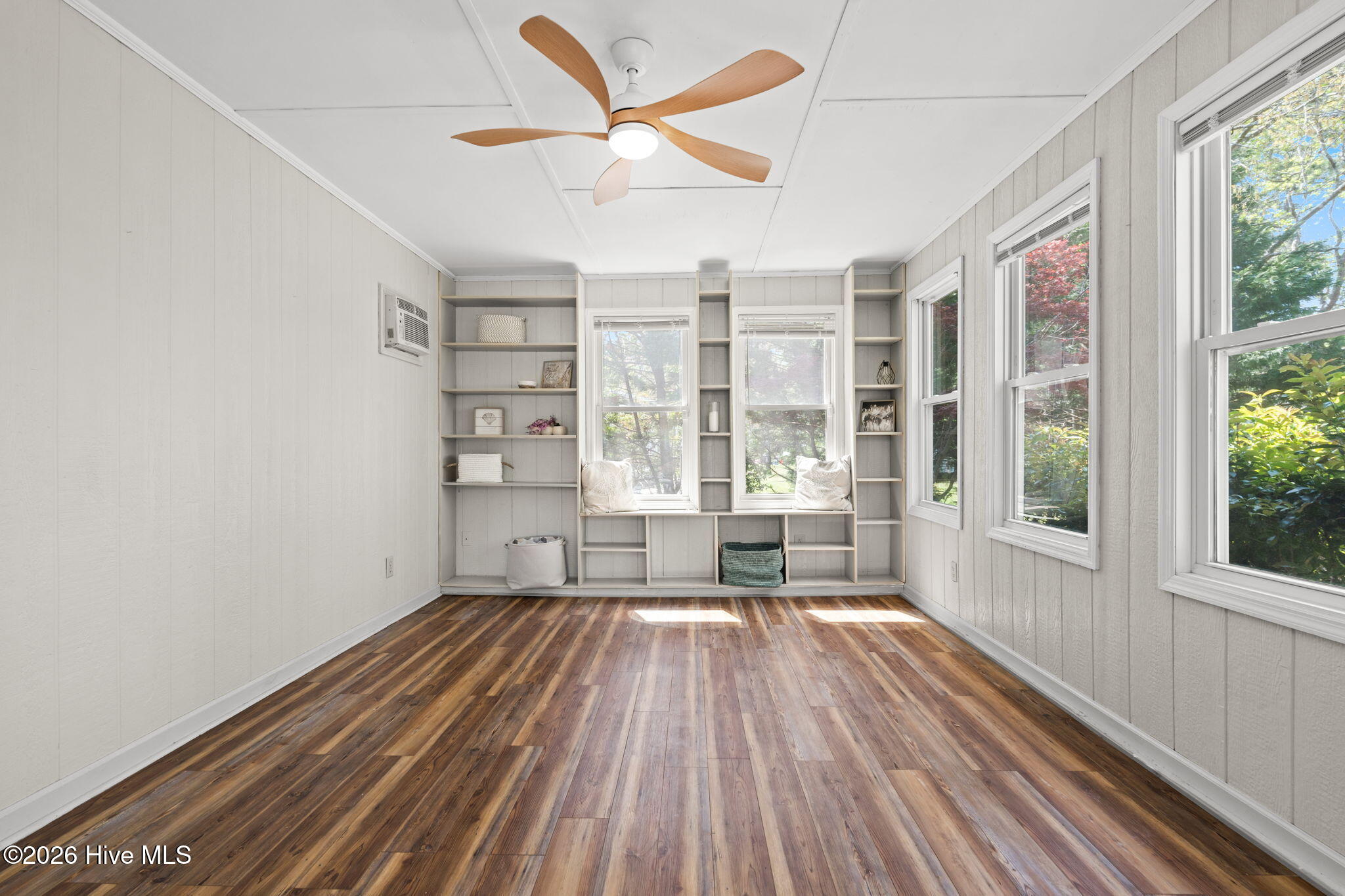 100564721 | Photo 20