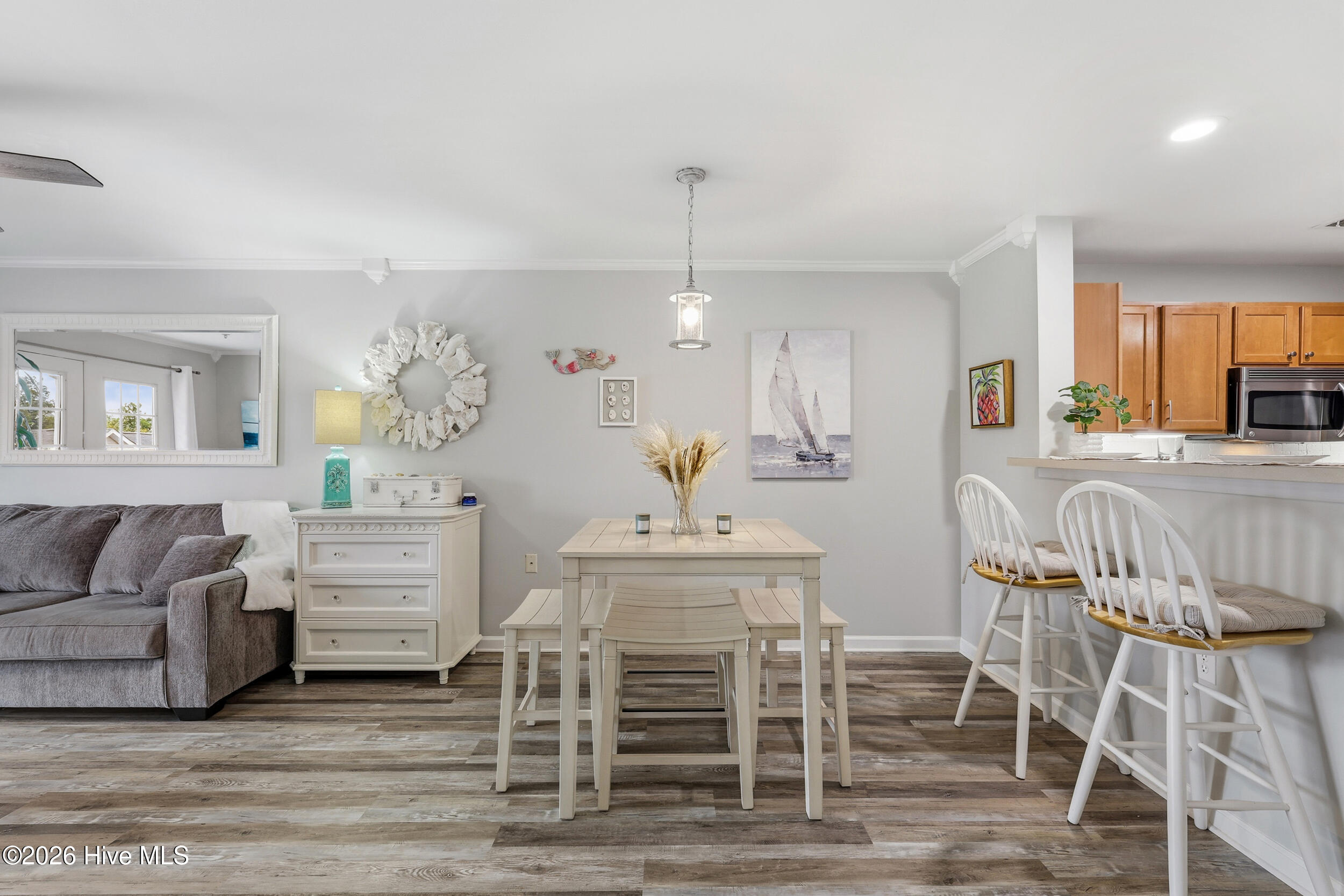 100552778 | Photo 11