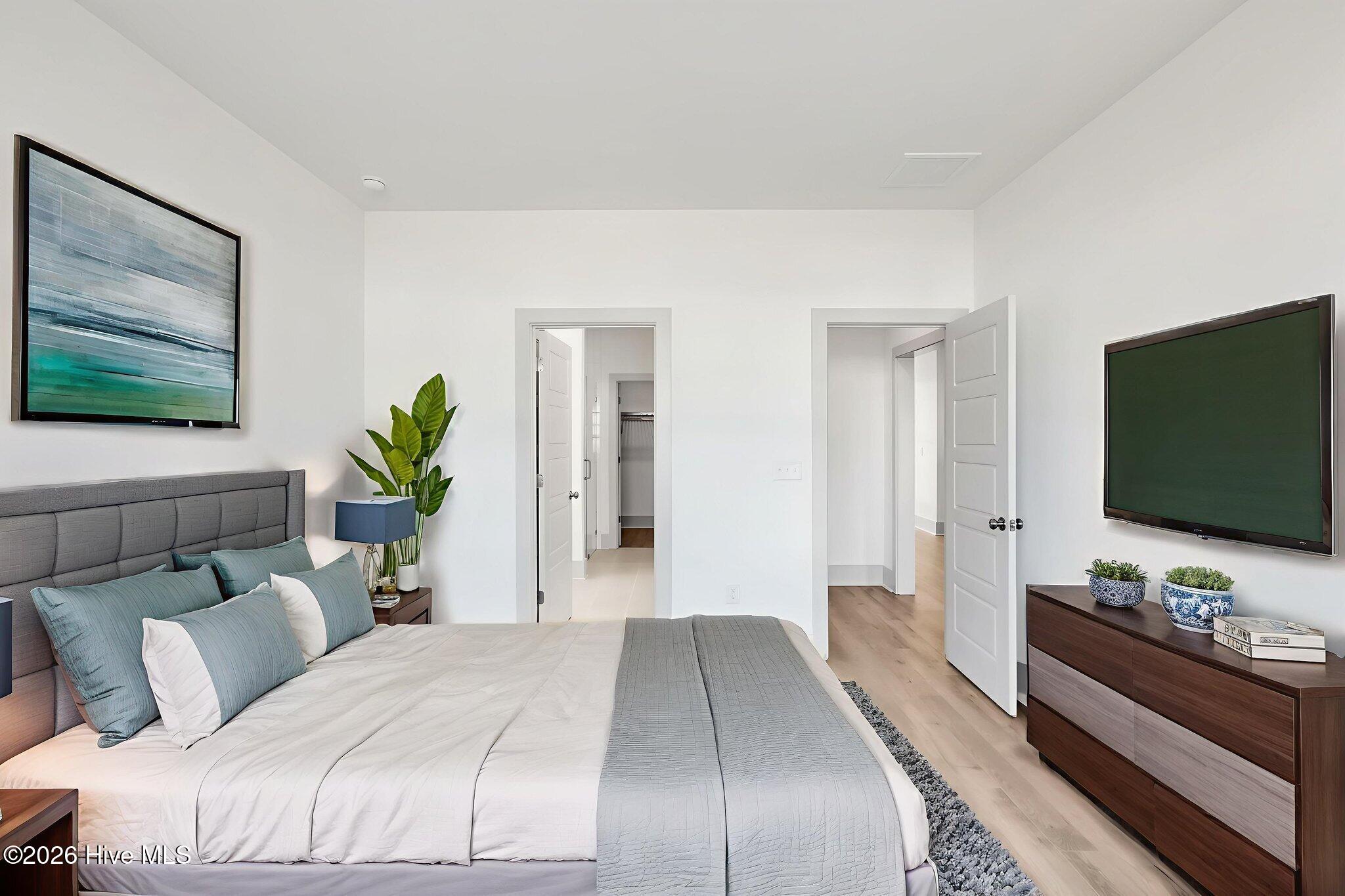 100446979 | Photo 34