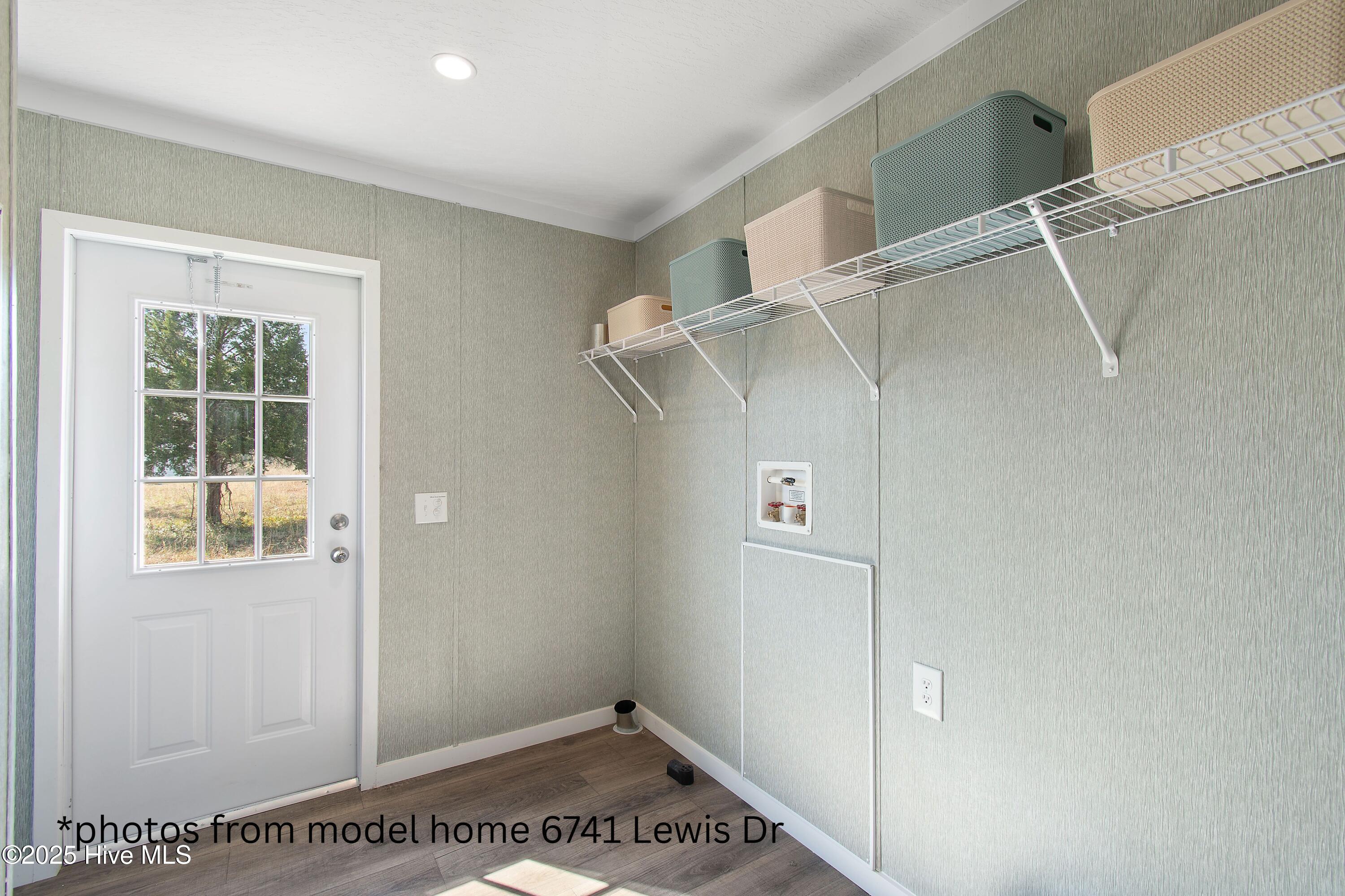 100541882 | Photo 13