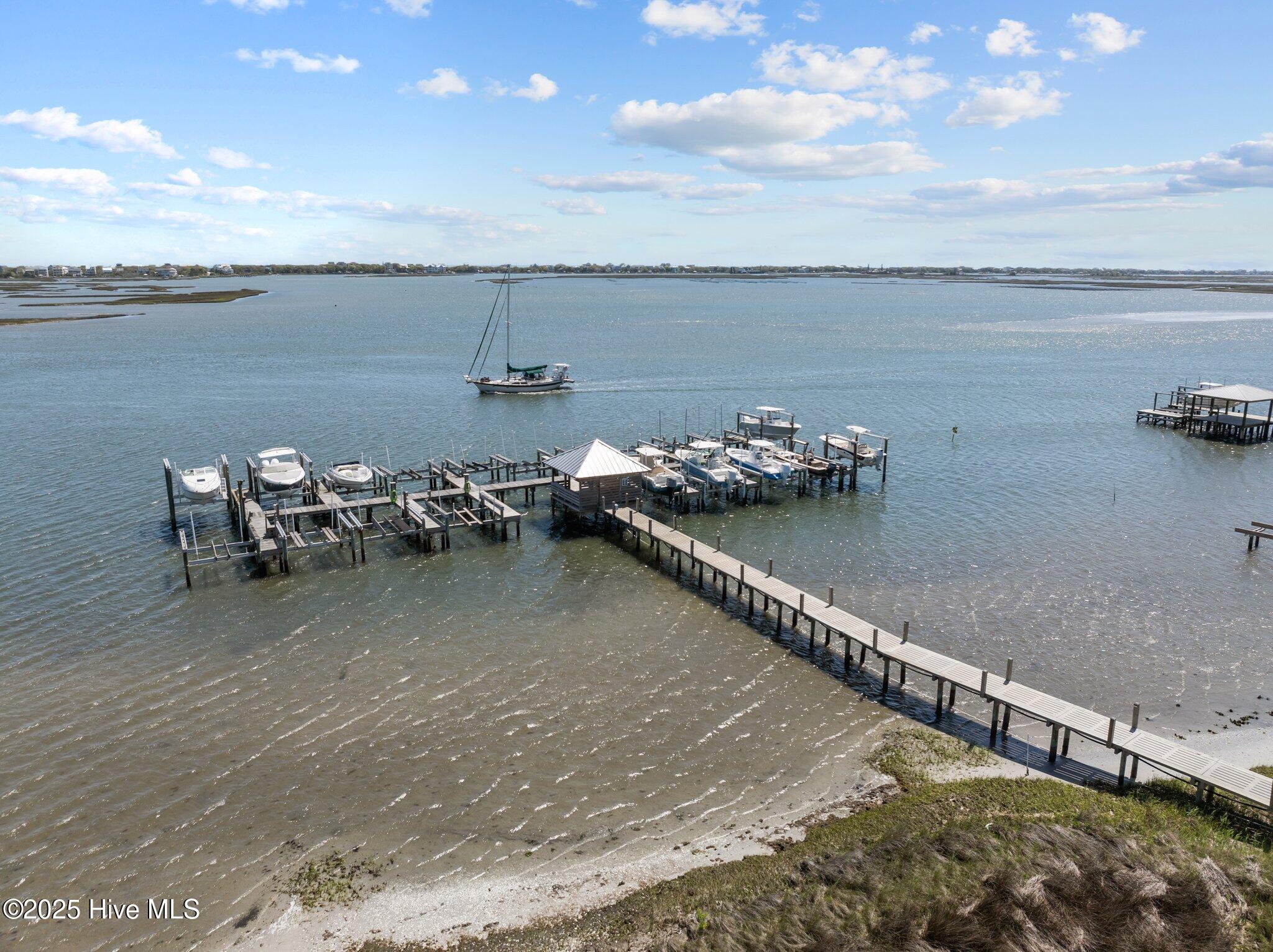 100502292 | Photo 28