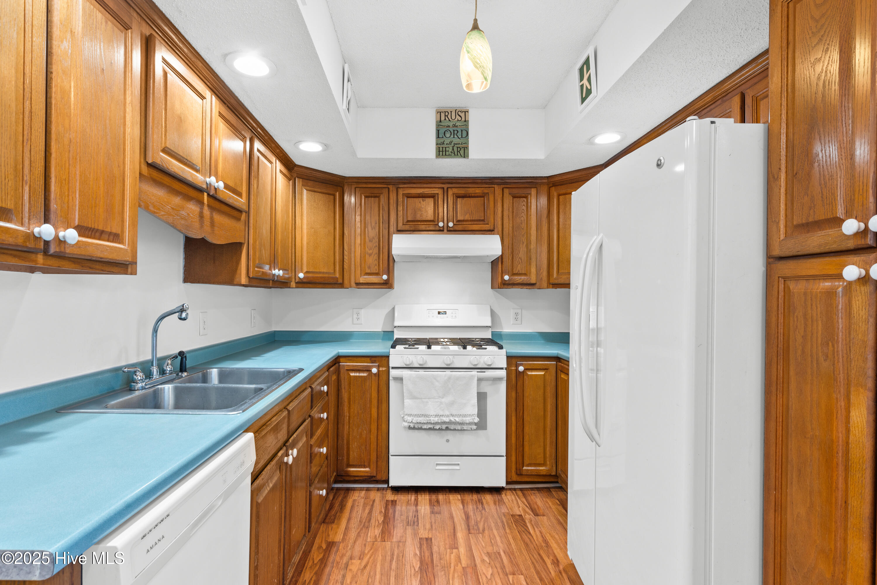 100545558 | Photo 11